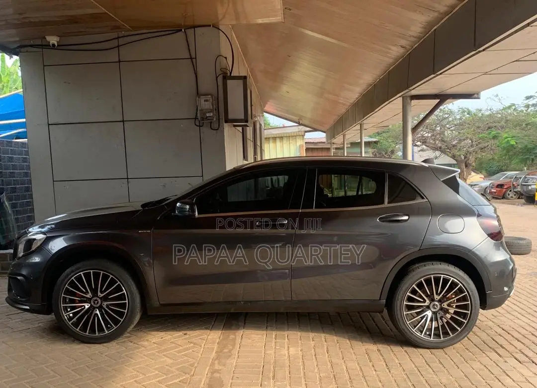 Mercedes-Benz GLA-Class 2018 Gray