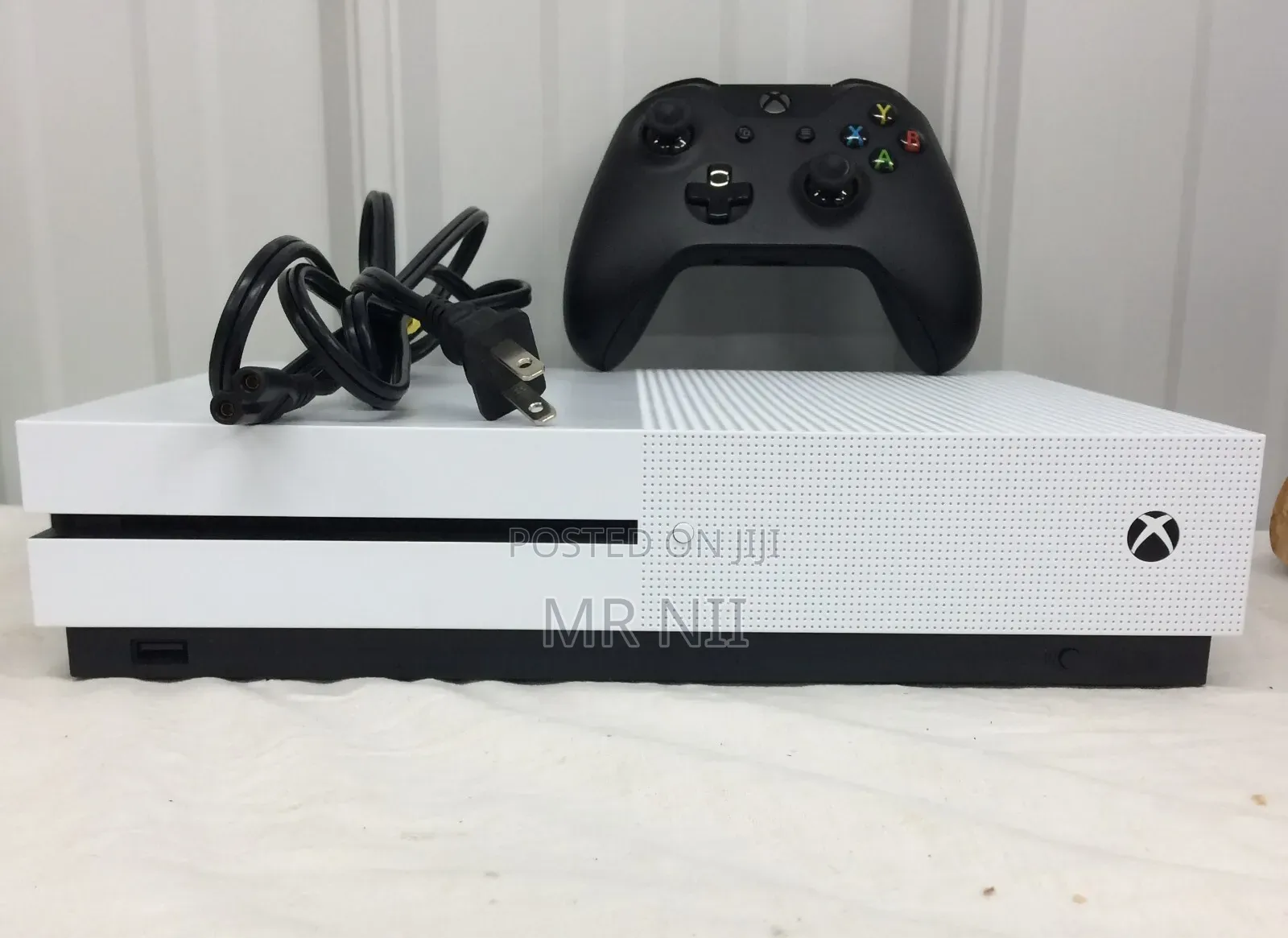 Xbox One S With 1 Controller and 6 Games
