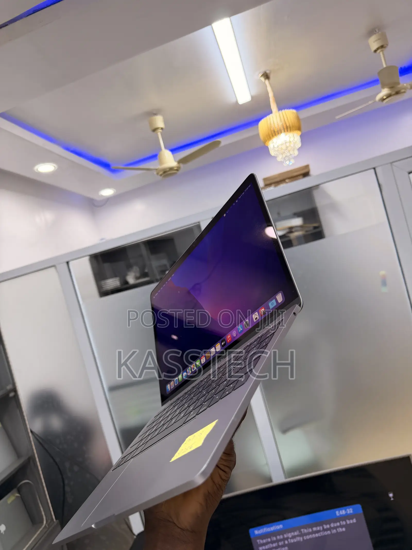 Laptop Apple MacBook Pro 2017 8GB Intel Core i5 SSD 256GB