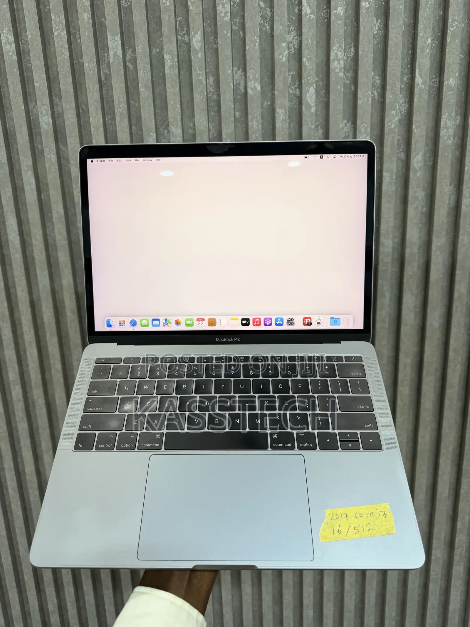 Laptop Apple MacBook Pro 2017 16GB Intel Core i7 SSD 512GB