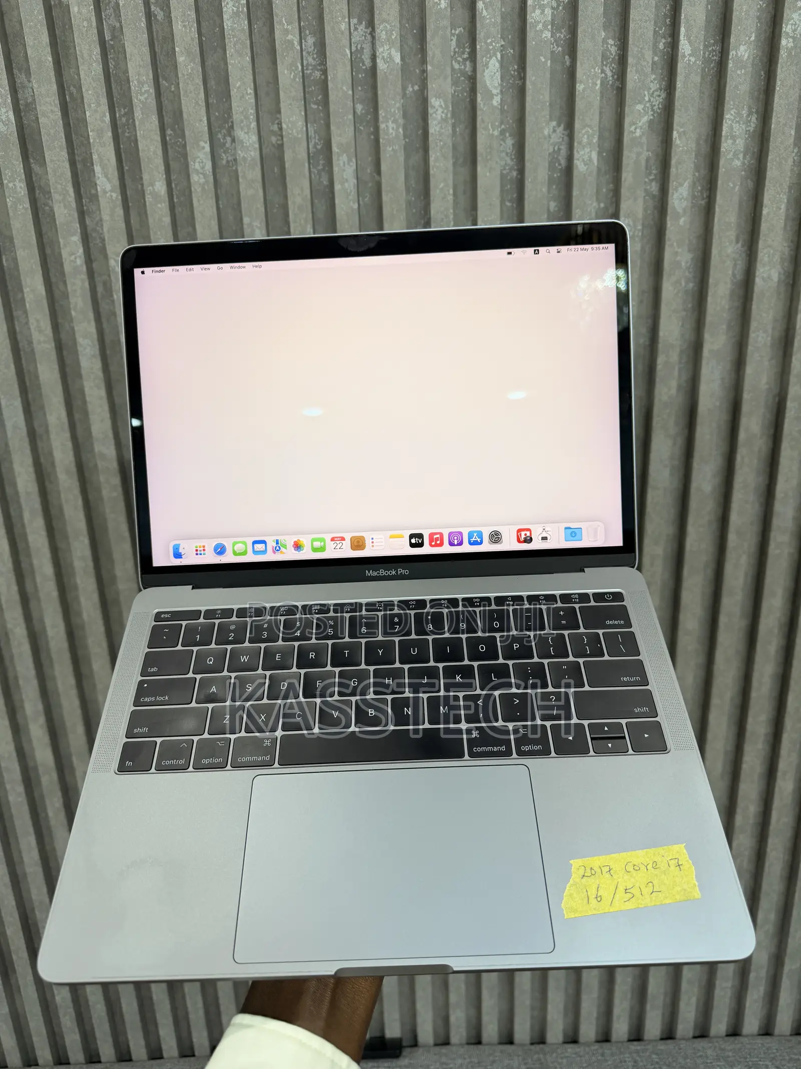 Laptop Apple MacBook Pro 2017 16GB Intel Core i7 SSD 512GB