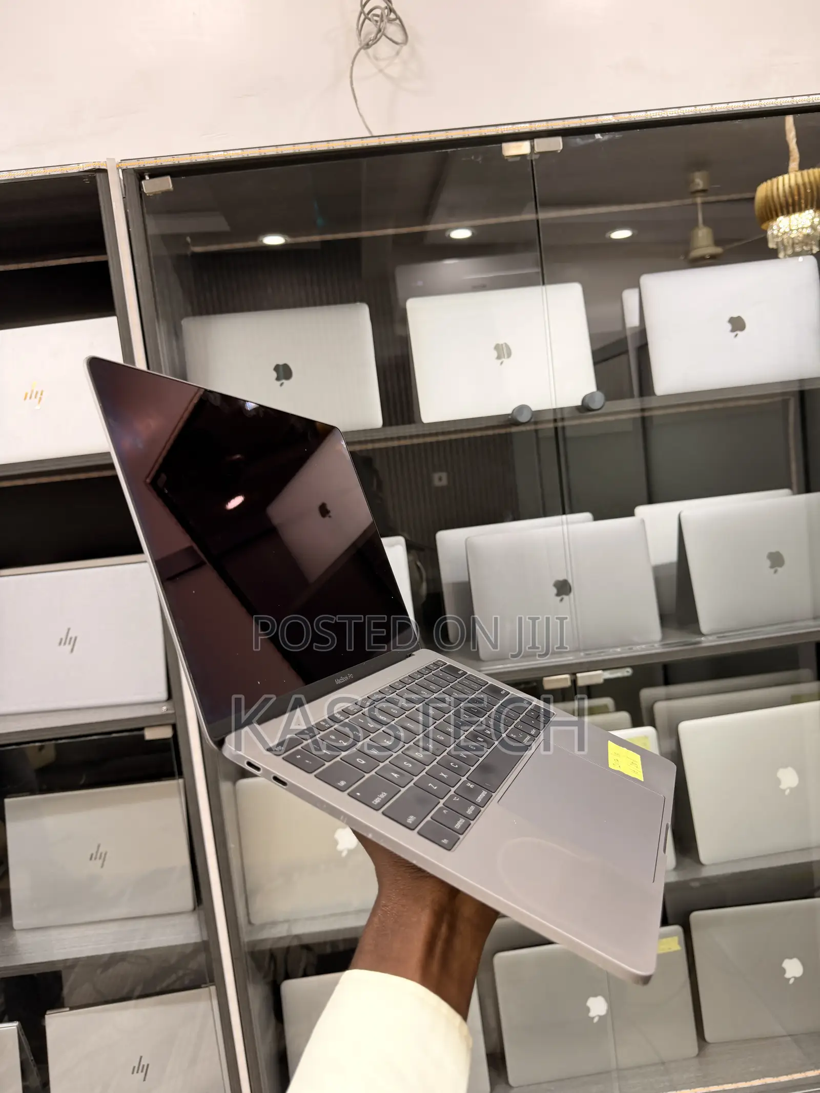 Laptop Apple MacBook Pro 2017 16GB Intel Core i5 SSD 256GB