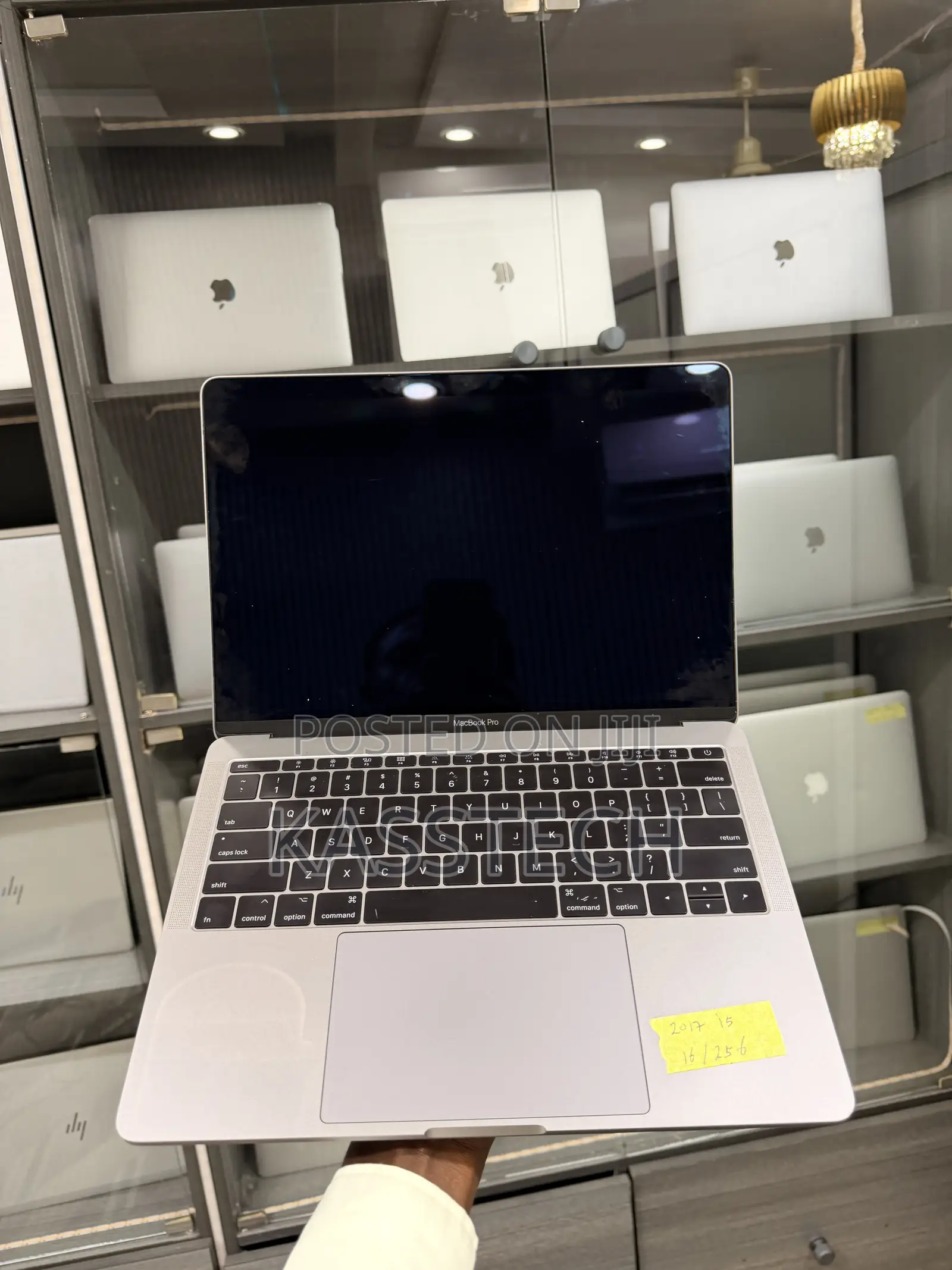 Laptop Apple MacBook Pro 2017 16GB Intel Core i5 SSD 256GB