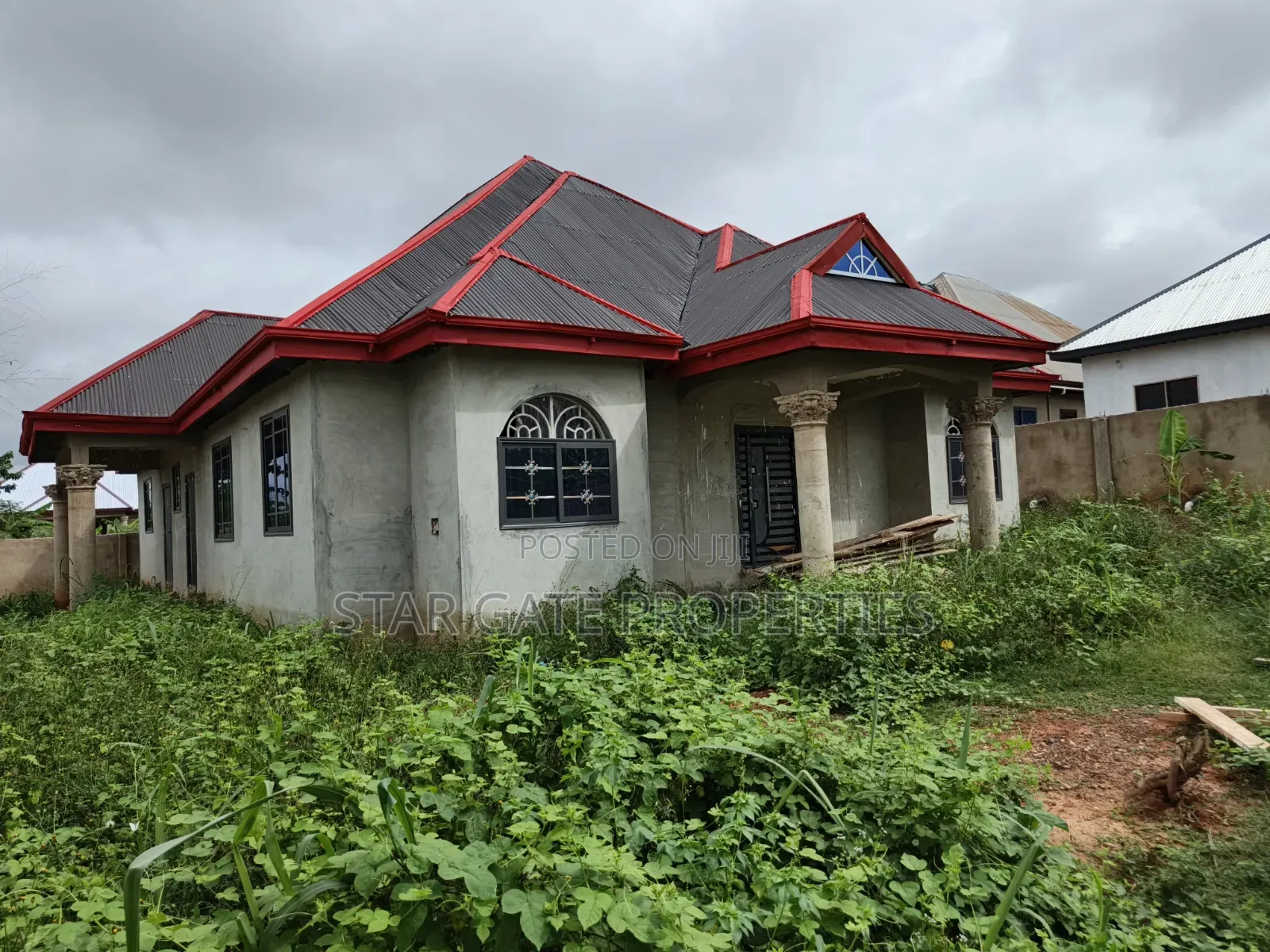 4bdrm House in Santasi Nkoransa, Kumasi Metropolitan for sale