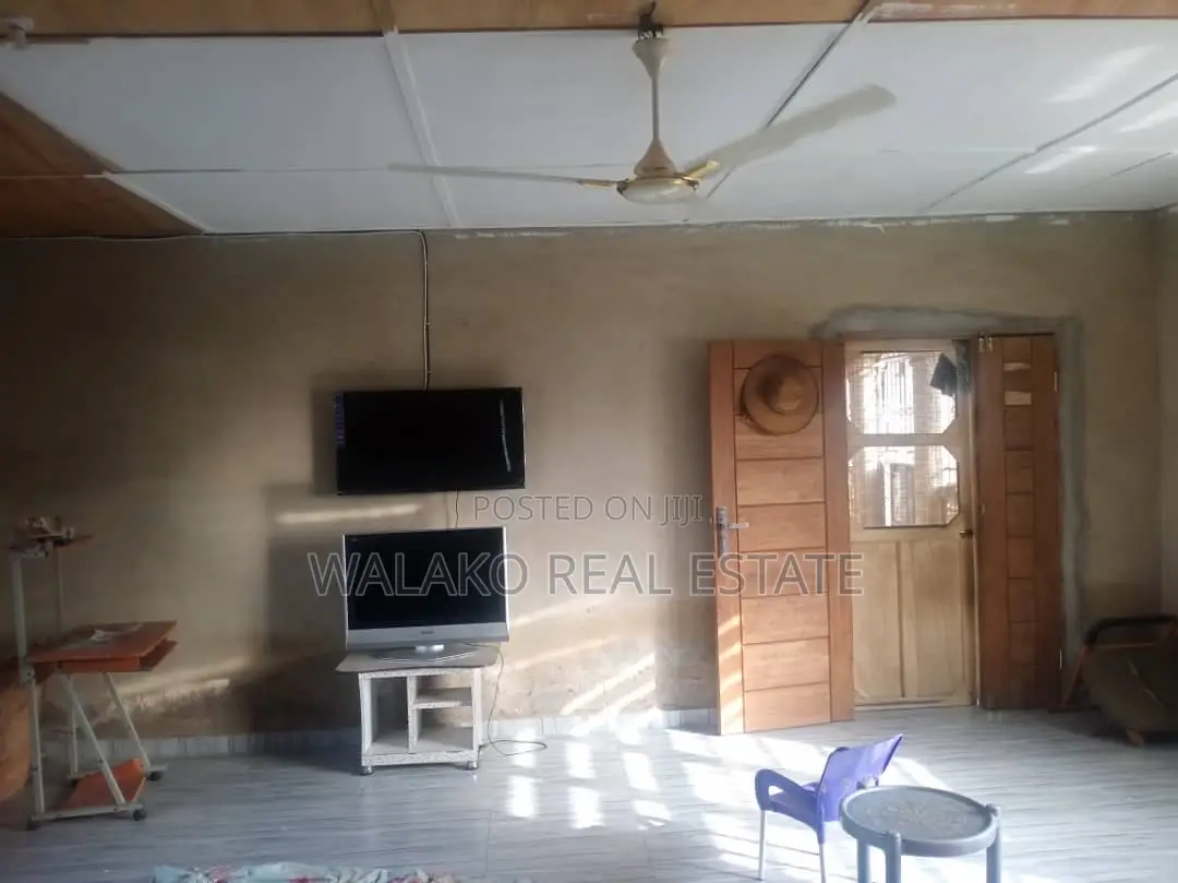 4bdrm House in Amasaman for sale