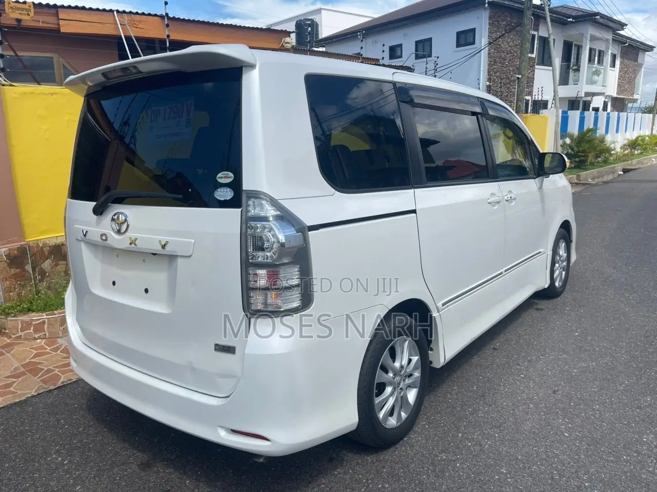 Toyota Voxy 2012 White