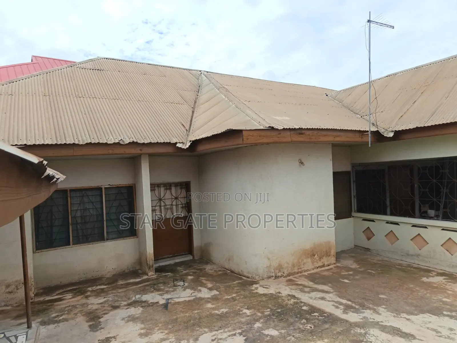 5bdrm House in Kronum, Kumasi Metropolitan for sale