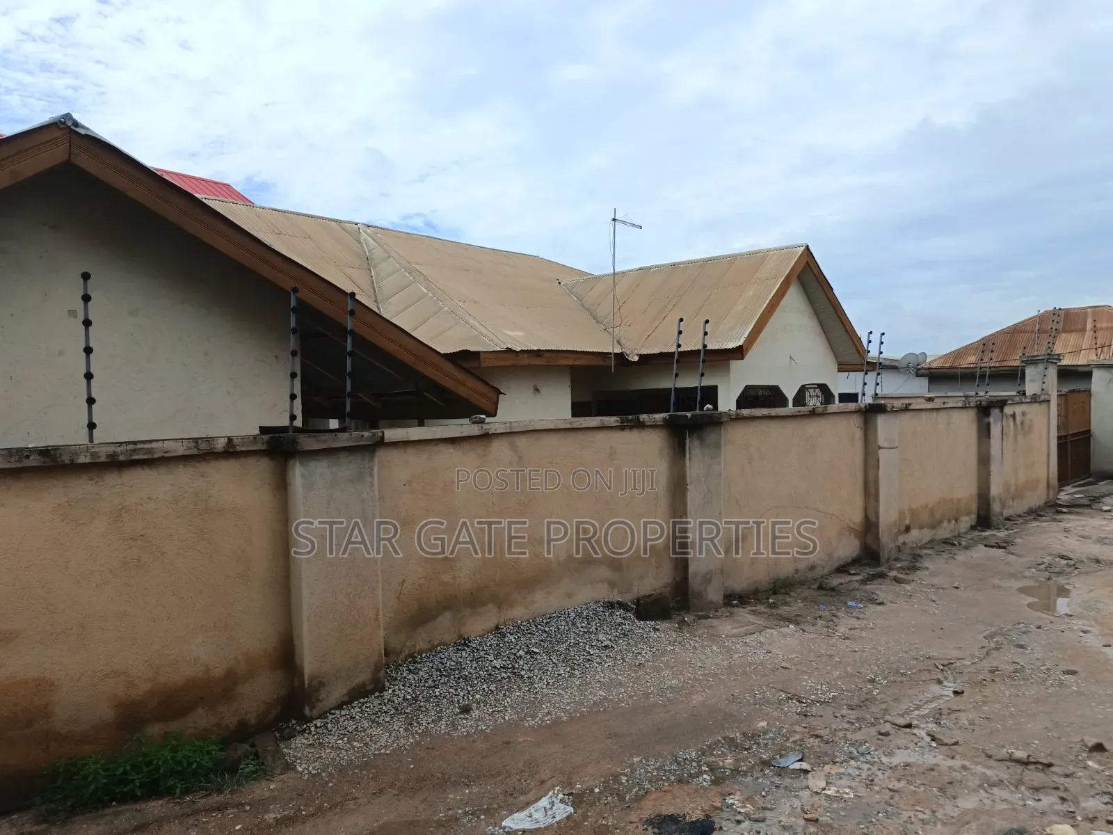 5bdrm House in Kronum, Kumasi Metropolitan for sale