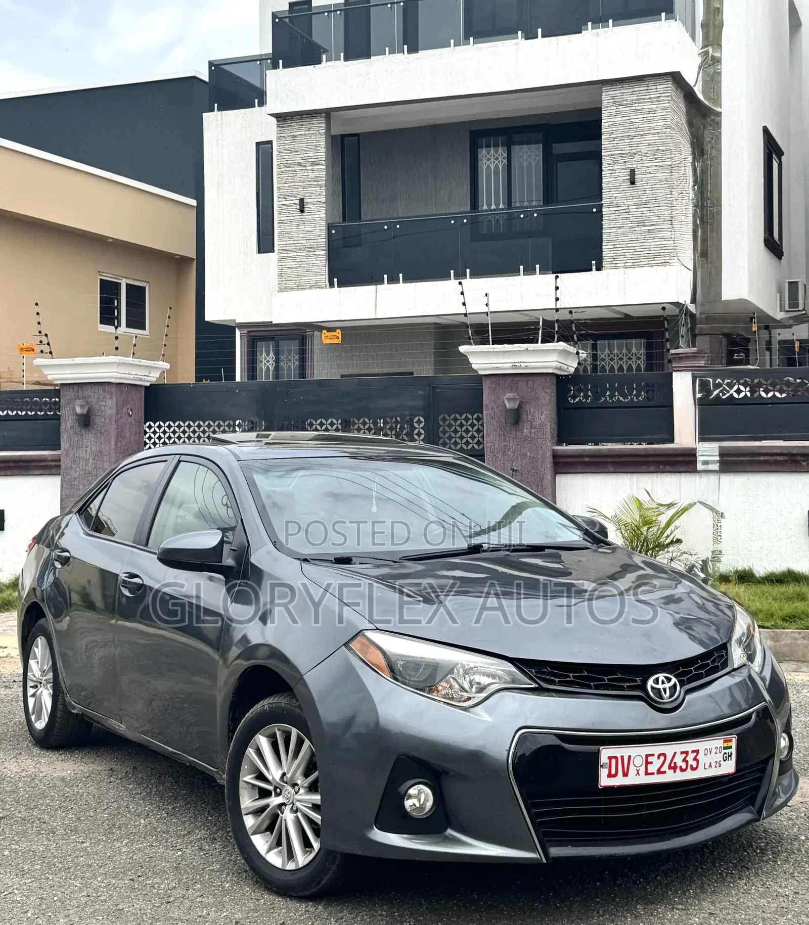 Toyota Corolla LE Eco 4dr Sedan (1.8L 4cyl CVT) 2015 Gray