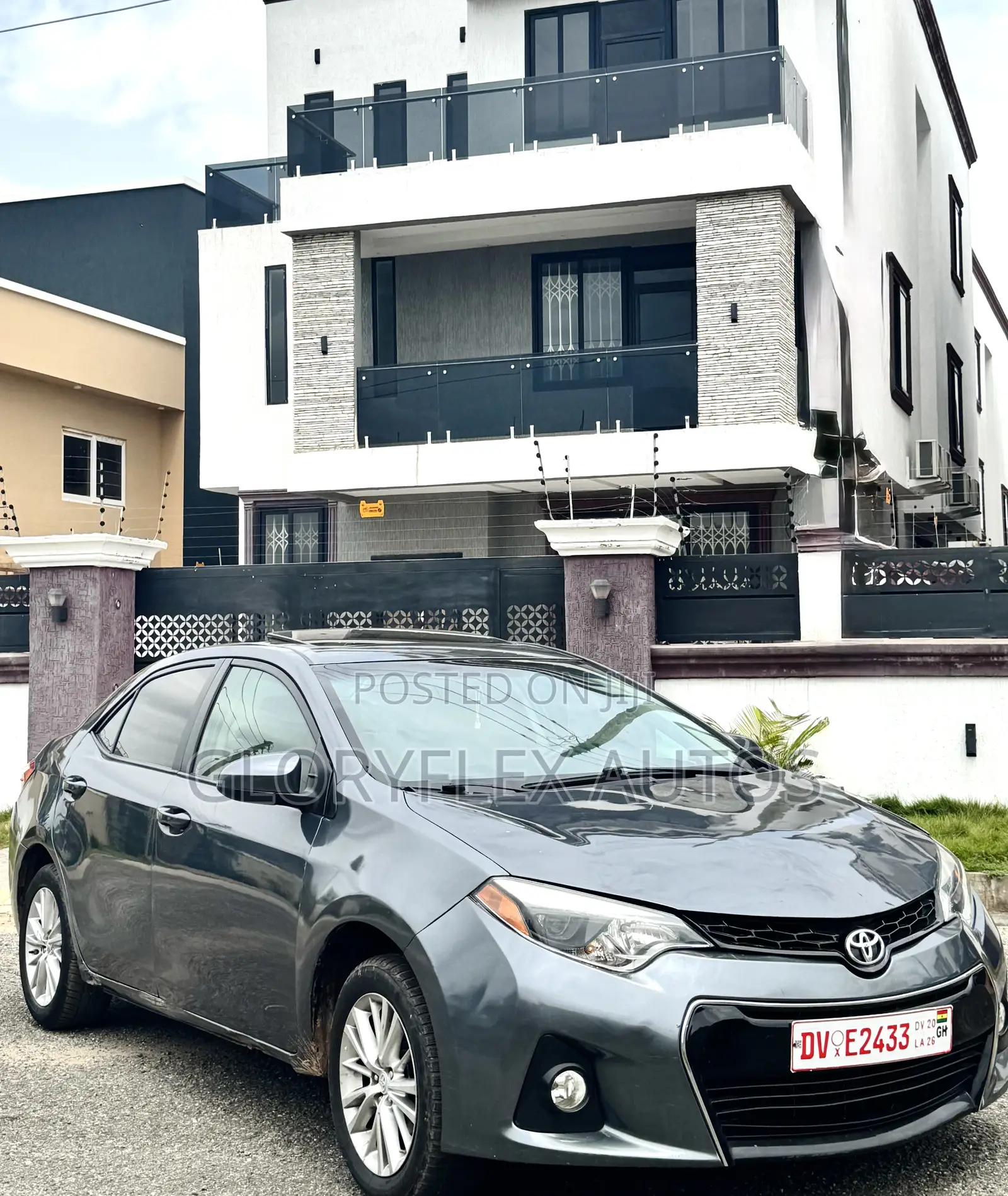 Toyota Corolla LE Eco 4dr Sedan (1.8L 4cyl CVT) 2015 Gray