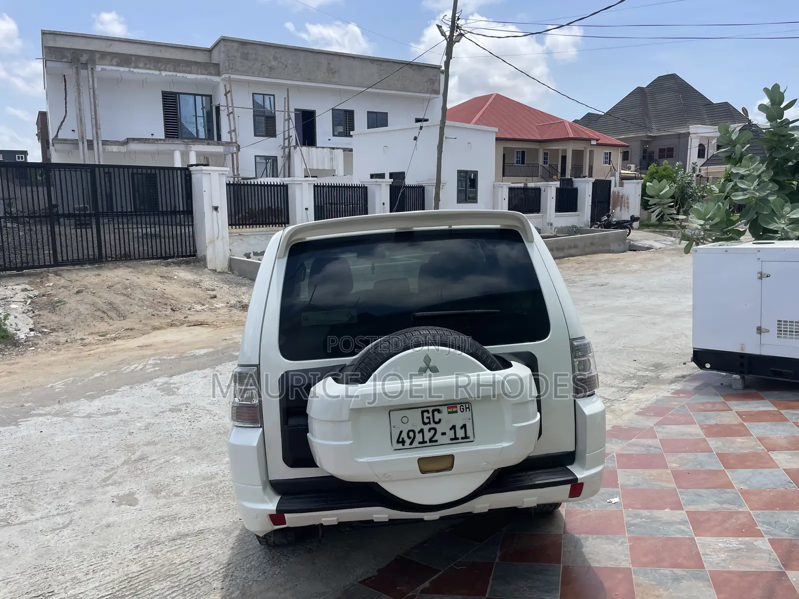 Mitsubishi Pajero 2011 White