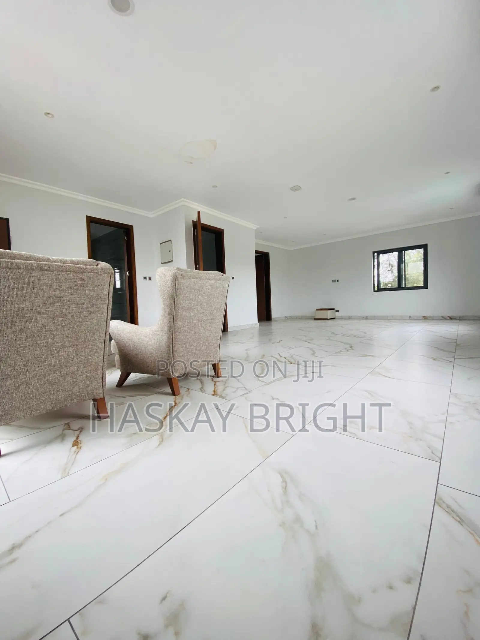 4bdrm Townhouse / Terrace in Airport Residential Area for rent