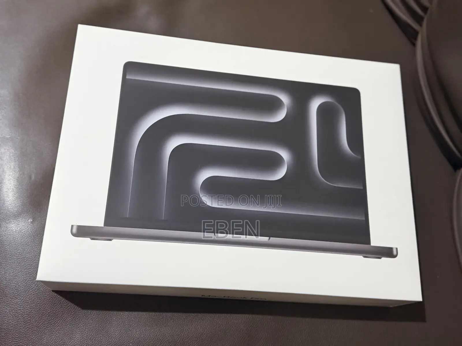 New Laptop Apple MacBook Pro 2023 M3 Pro 36GB Apple M3 Pro SSD 512GB