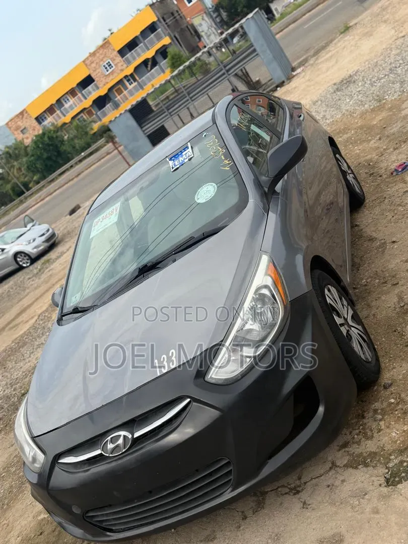 Hyundai Accent GLS 4dr Sedan (1.6L 4cyl 6M) 2015 Silver