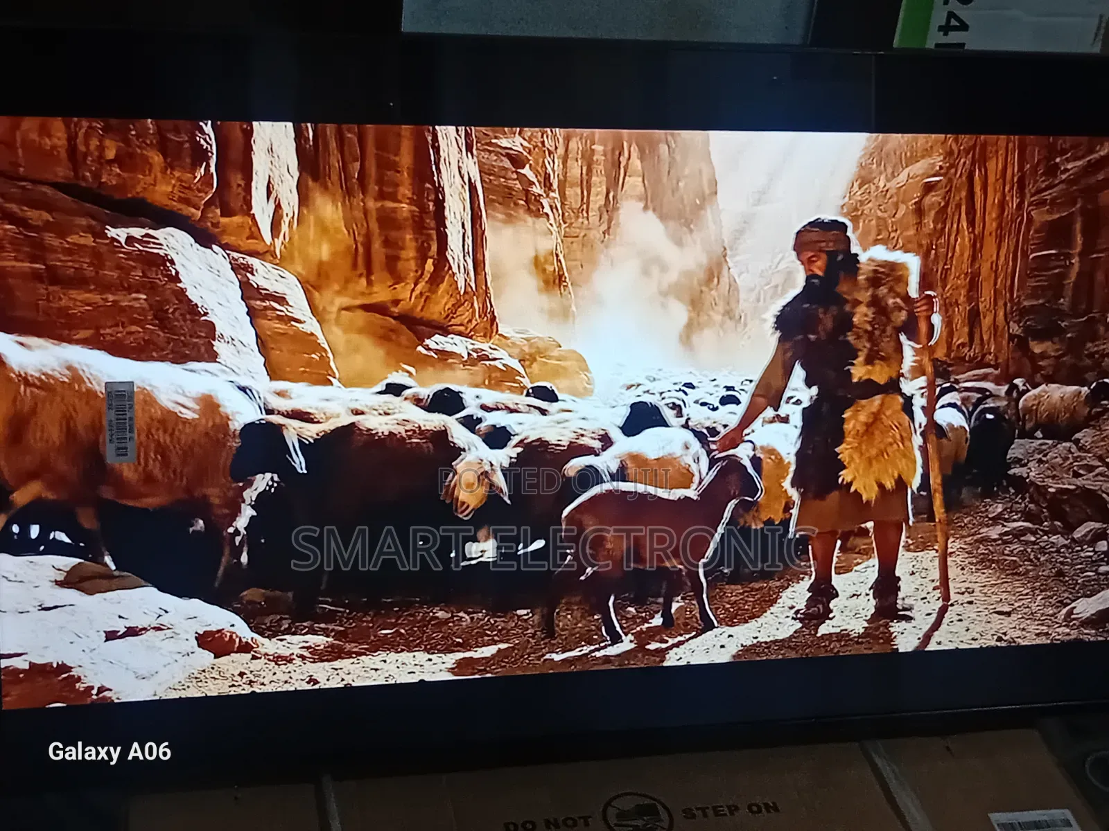 Samsung 43-Inch Smart Television With Premium Viewing Quality
