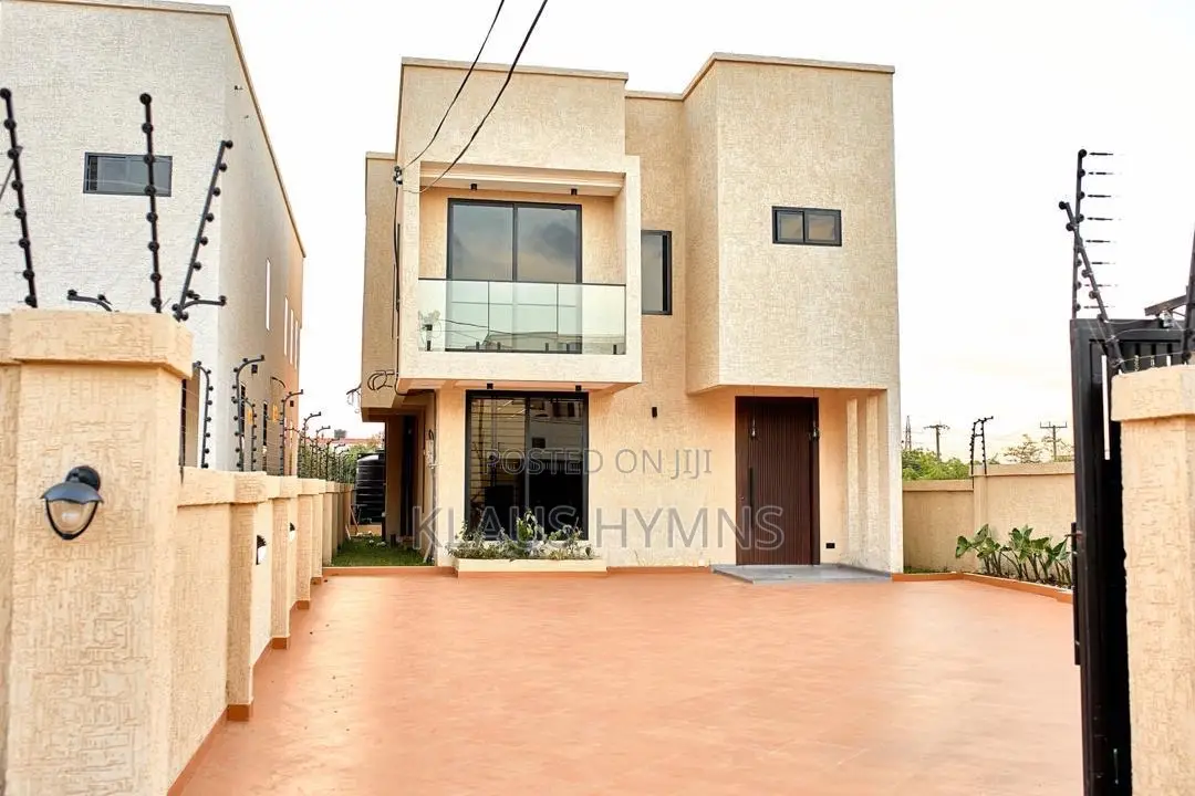 5bdrm House in Graymanproperties, Lake Side Estate for sale