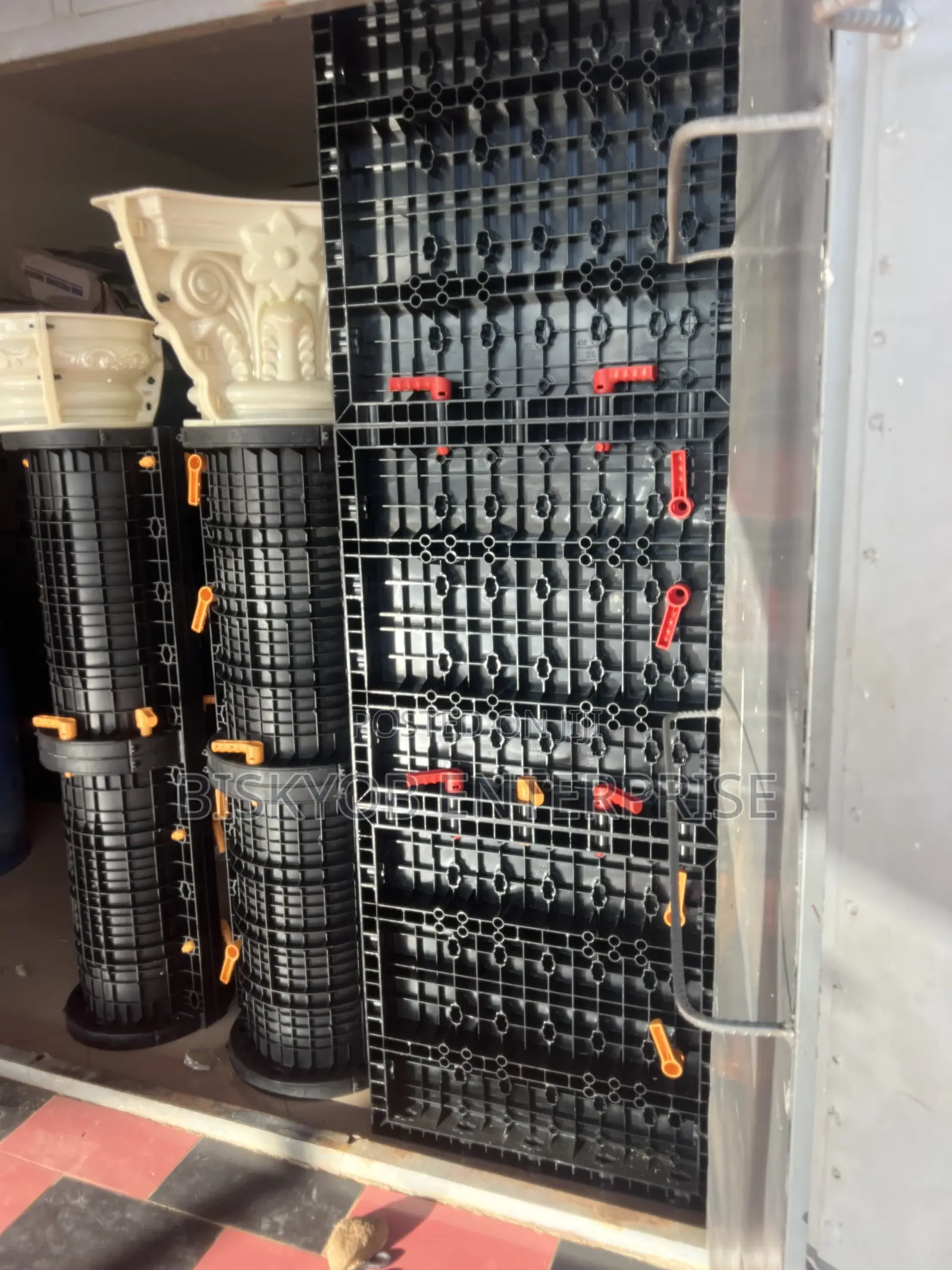 Adjustable Pilars Moulds