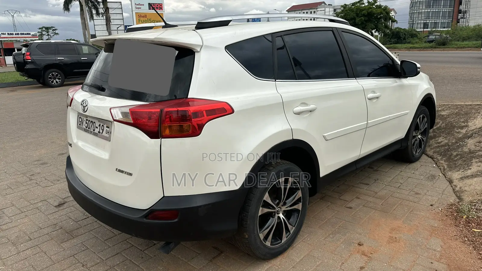 Toyota RAV4 Limited FWD (2.5L 4cyl 6A) 2017 White