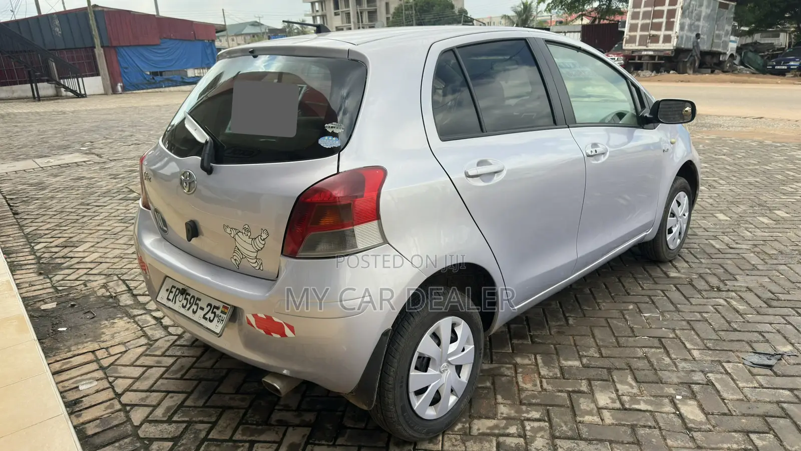 Toyota Vitz 1.5 FWD 3dr 2010 Silver