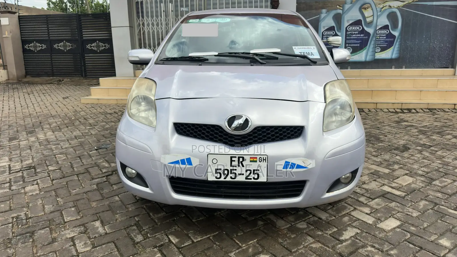 Toyota Vitz 1.5 FWD 3dr 2010 Silver