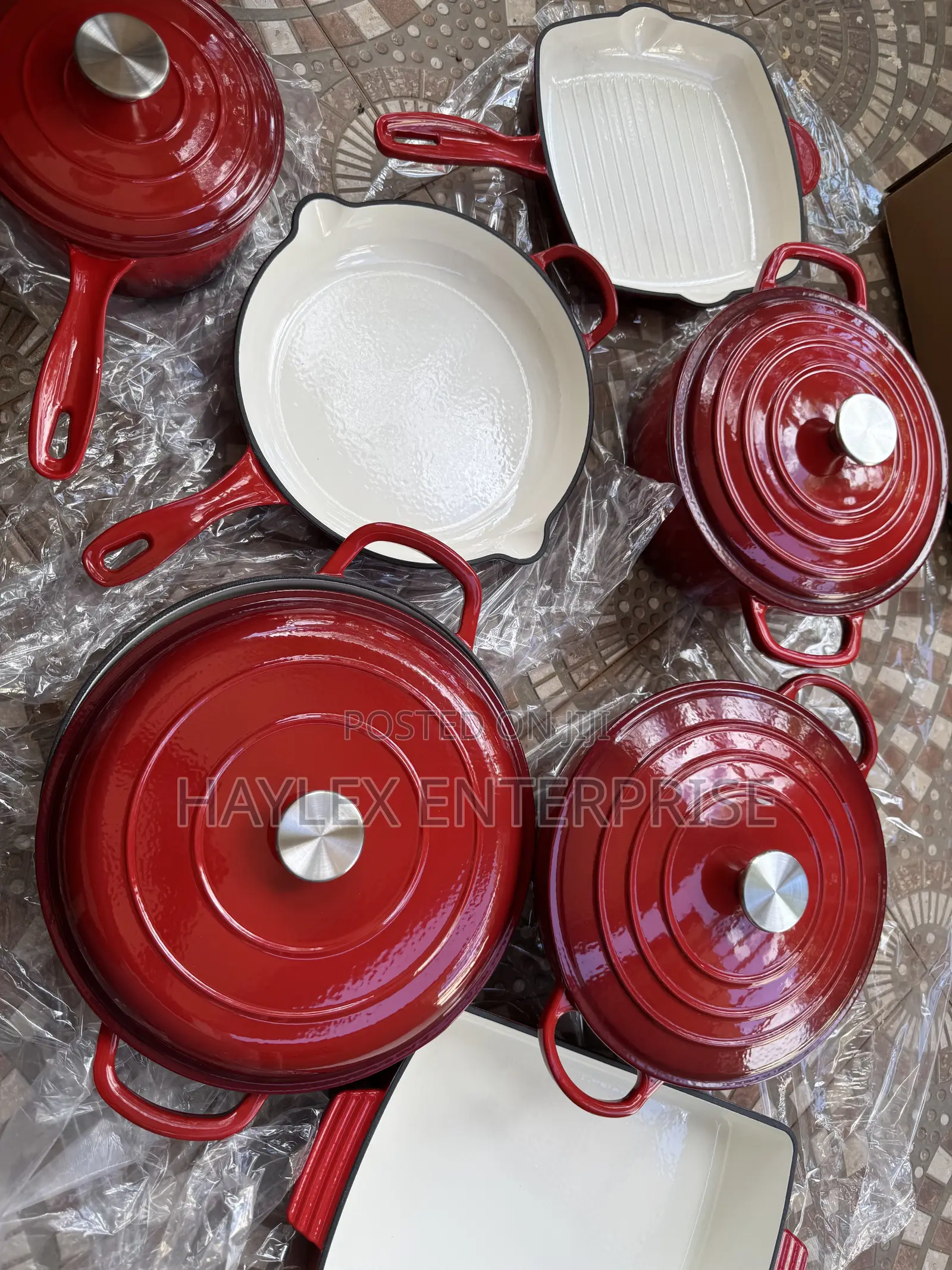 Heavy and Quality 11pc Red Cast Iron Pot