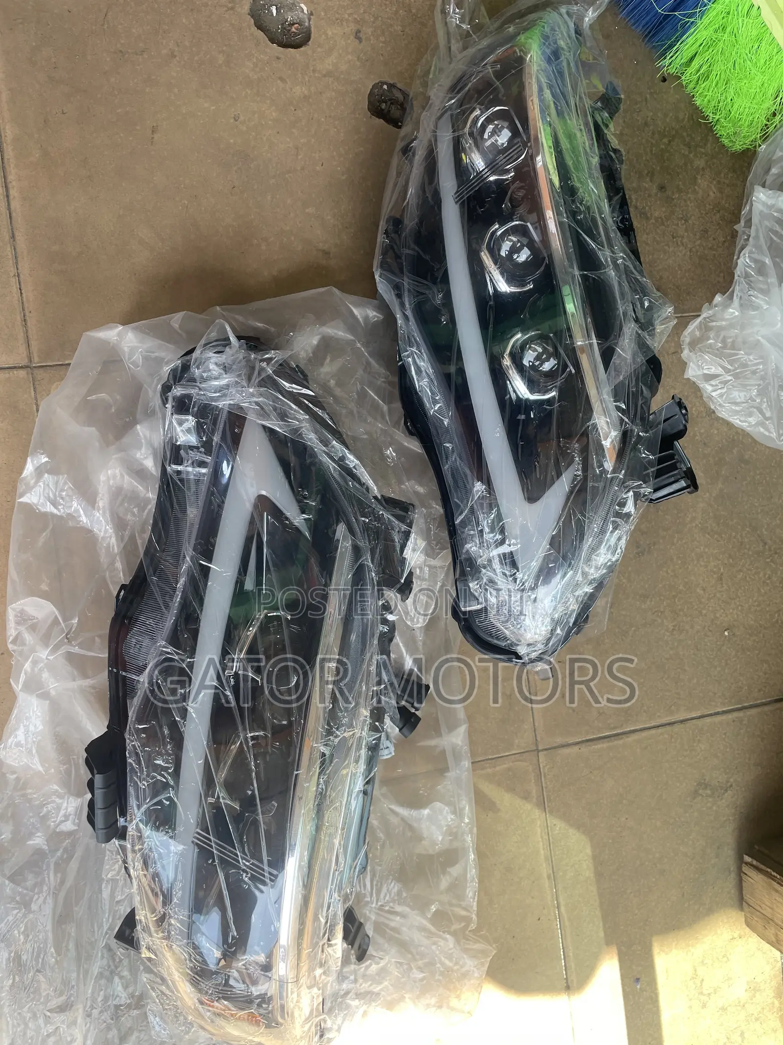 Corolla 2011 2012 2013 Spec Headlights (3 Led)