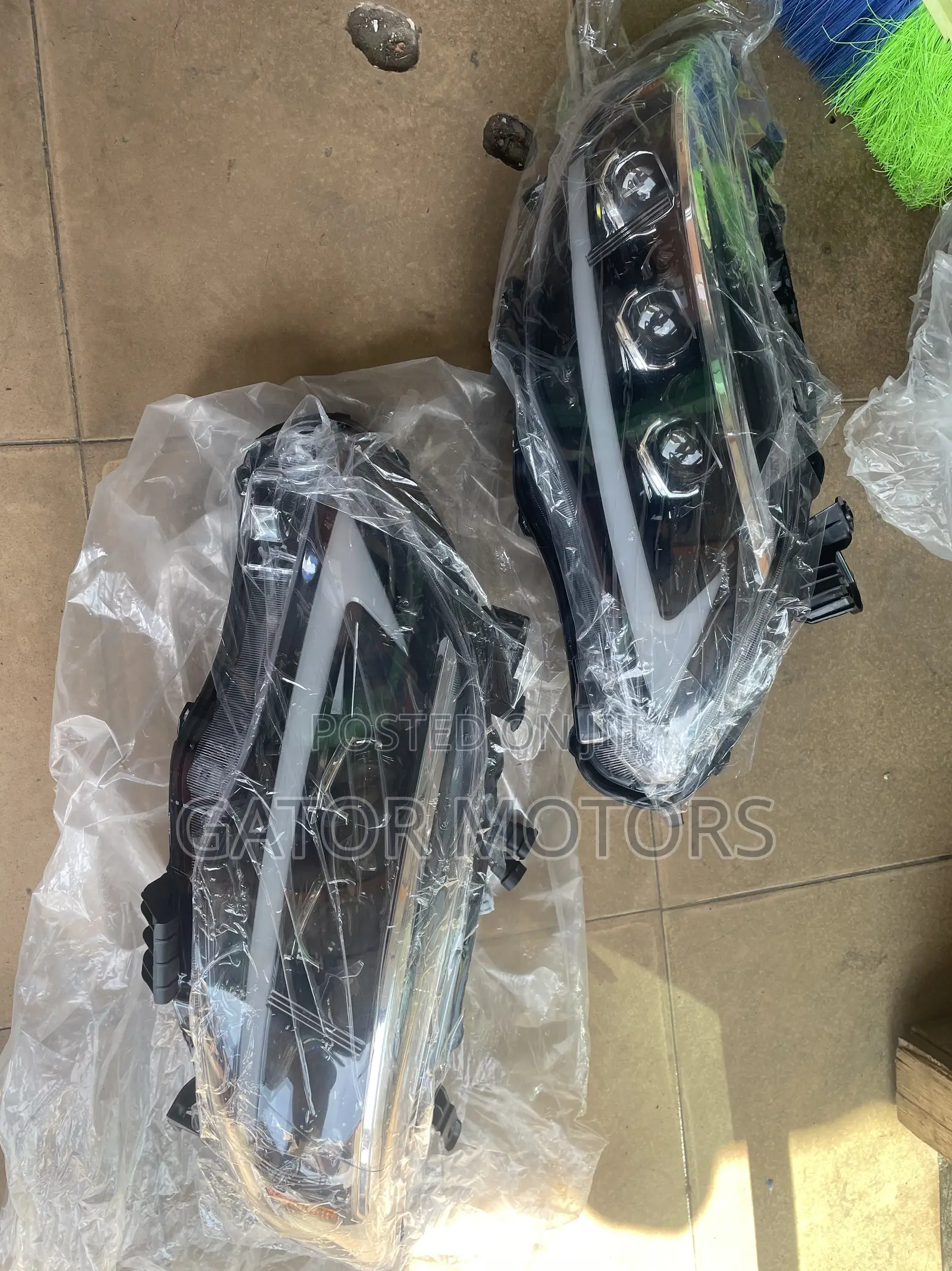 Corolla 2011 2012 2013 Spec Headlights (3 Led)