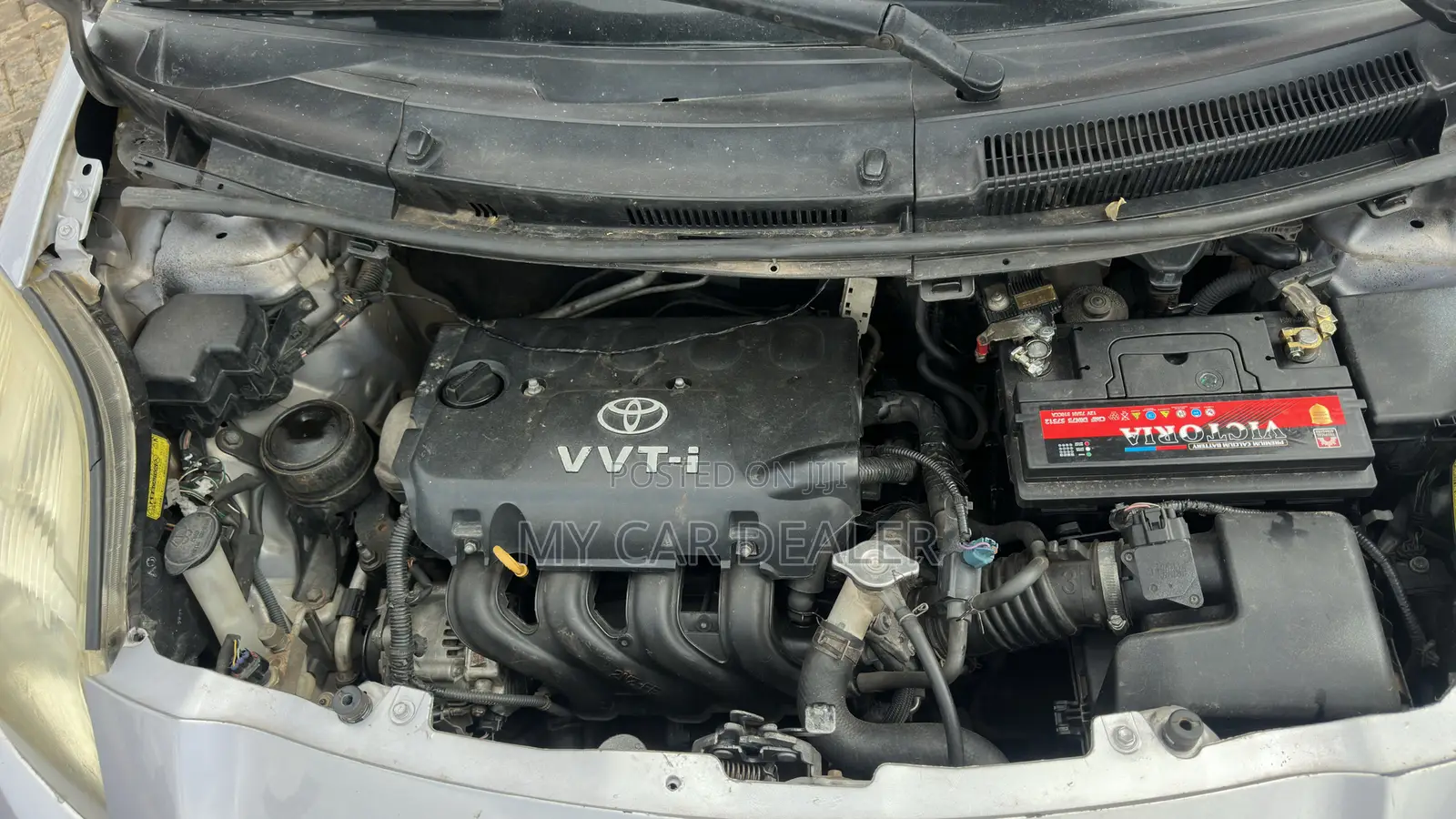 Toyota Vitz 1.5 FWD 3dr 2010 Silver