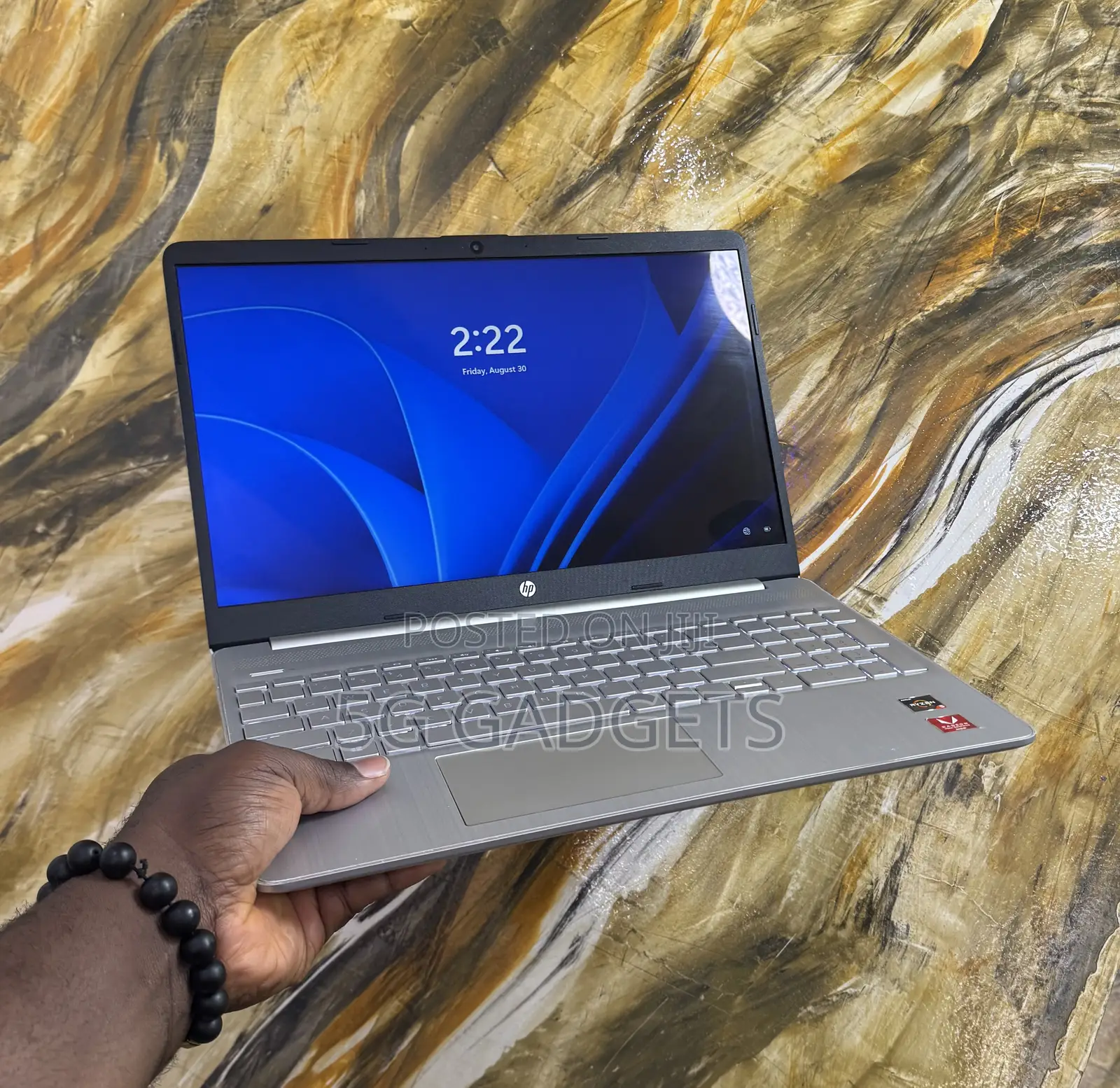 Laptop HP 15s 8GB AMD Ryzen 5 SSD 256GB