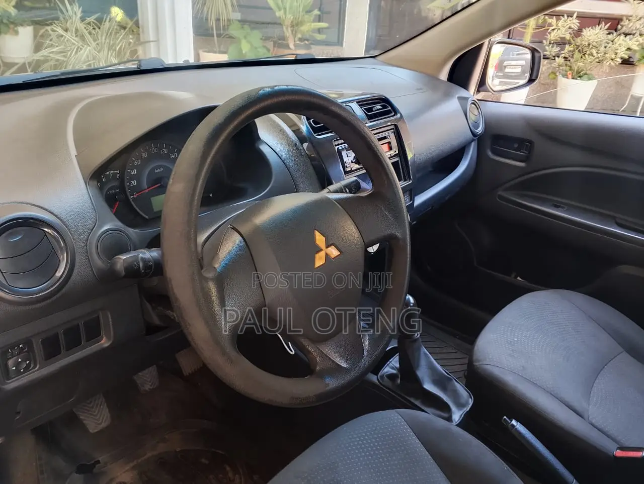 Mitsubishi Attrage 2017 Silver