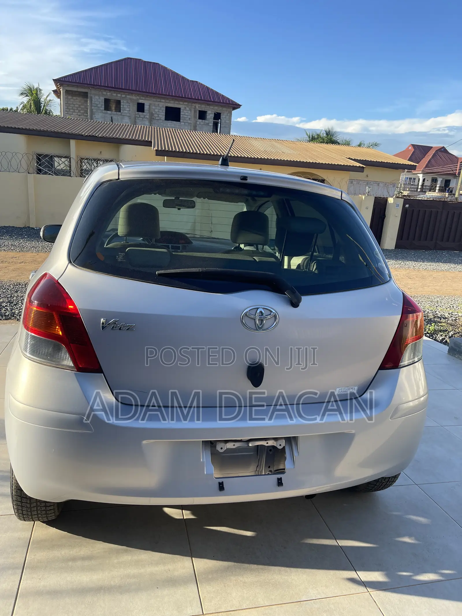 Toyota Vitz 1.0 FWD 3dr 2010 Silver