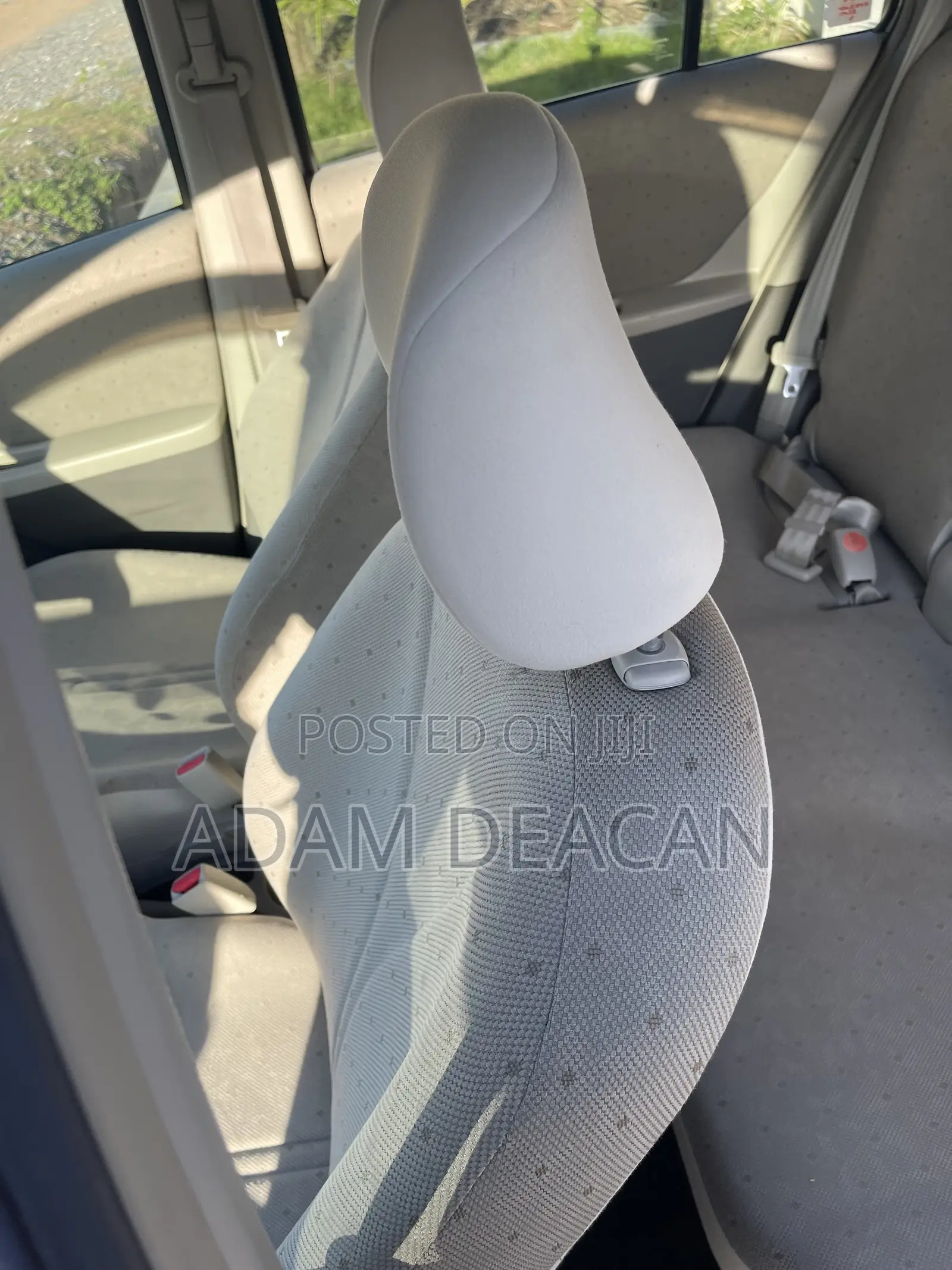 Toyota Vitz 1.0 FWD 3dr 2010 Silver