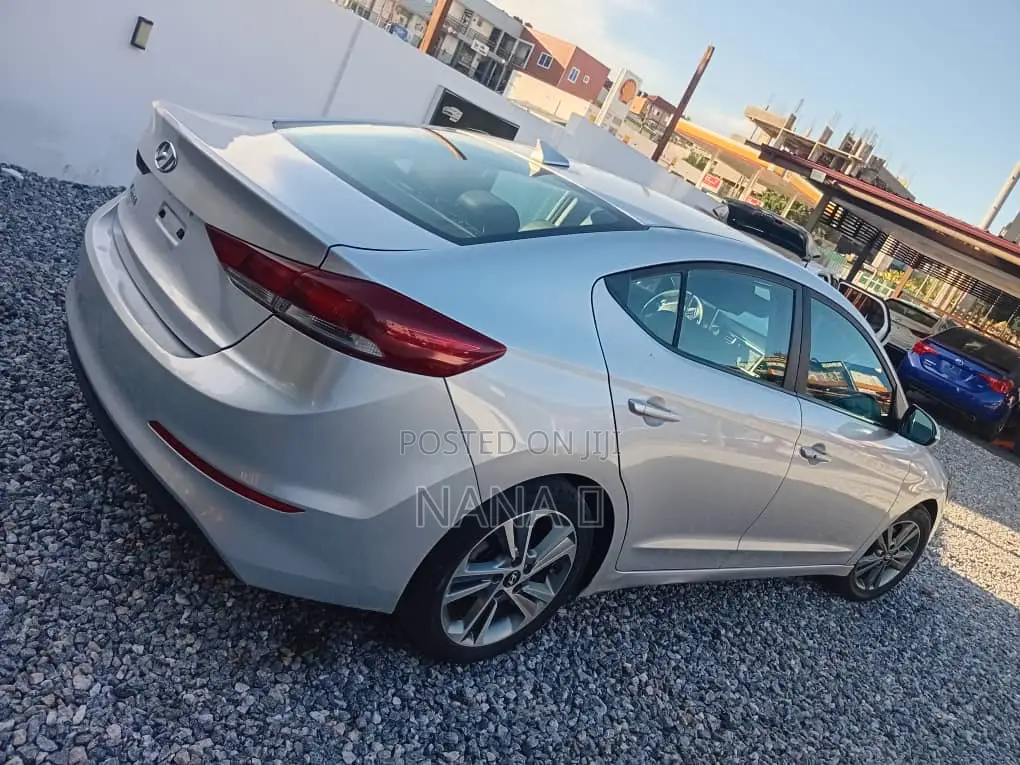 Hyundai Elantra Limited 2018 Silver