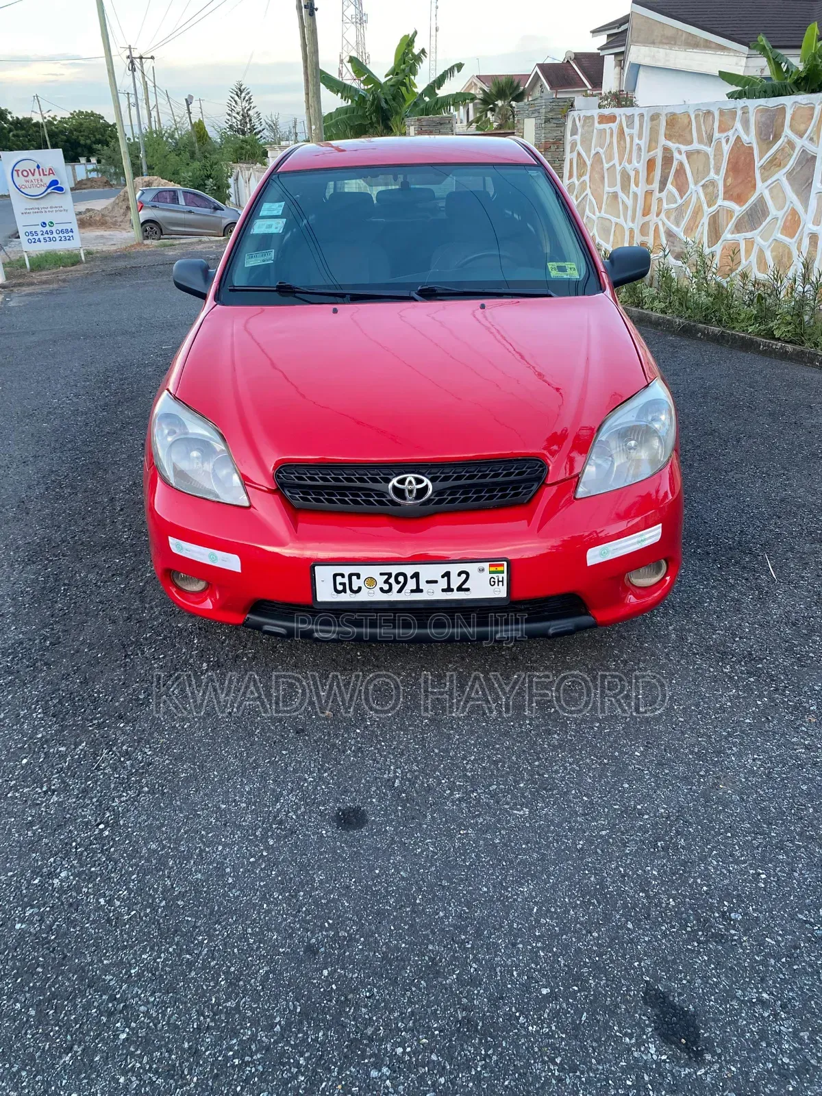 Toyota Matrix Hatchback FWD (1.8L 4cyl 5M) 2010 Red