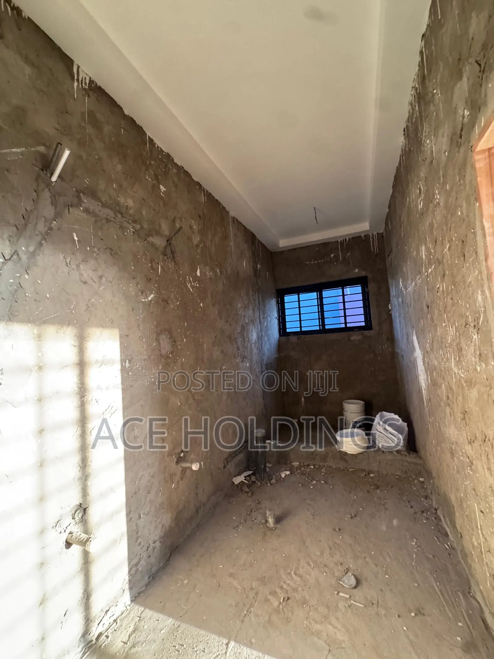 3bdrm House in West Trasacco, School Junction for sale