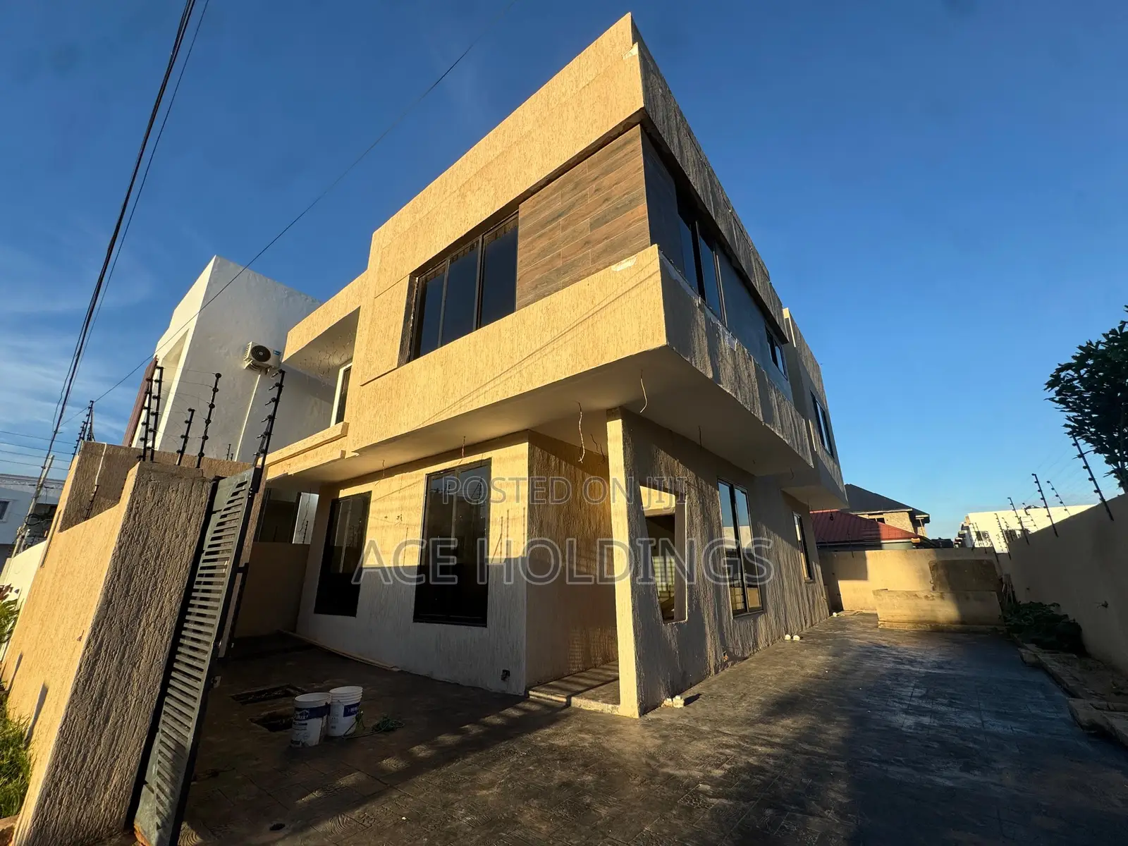 3bdrm House in West Trasacco, School Junction for sale