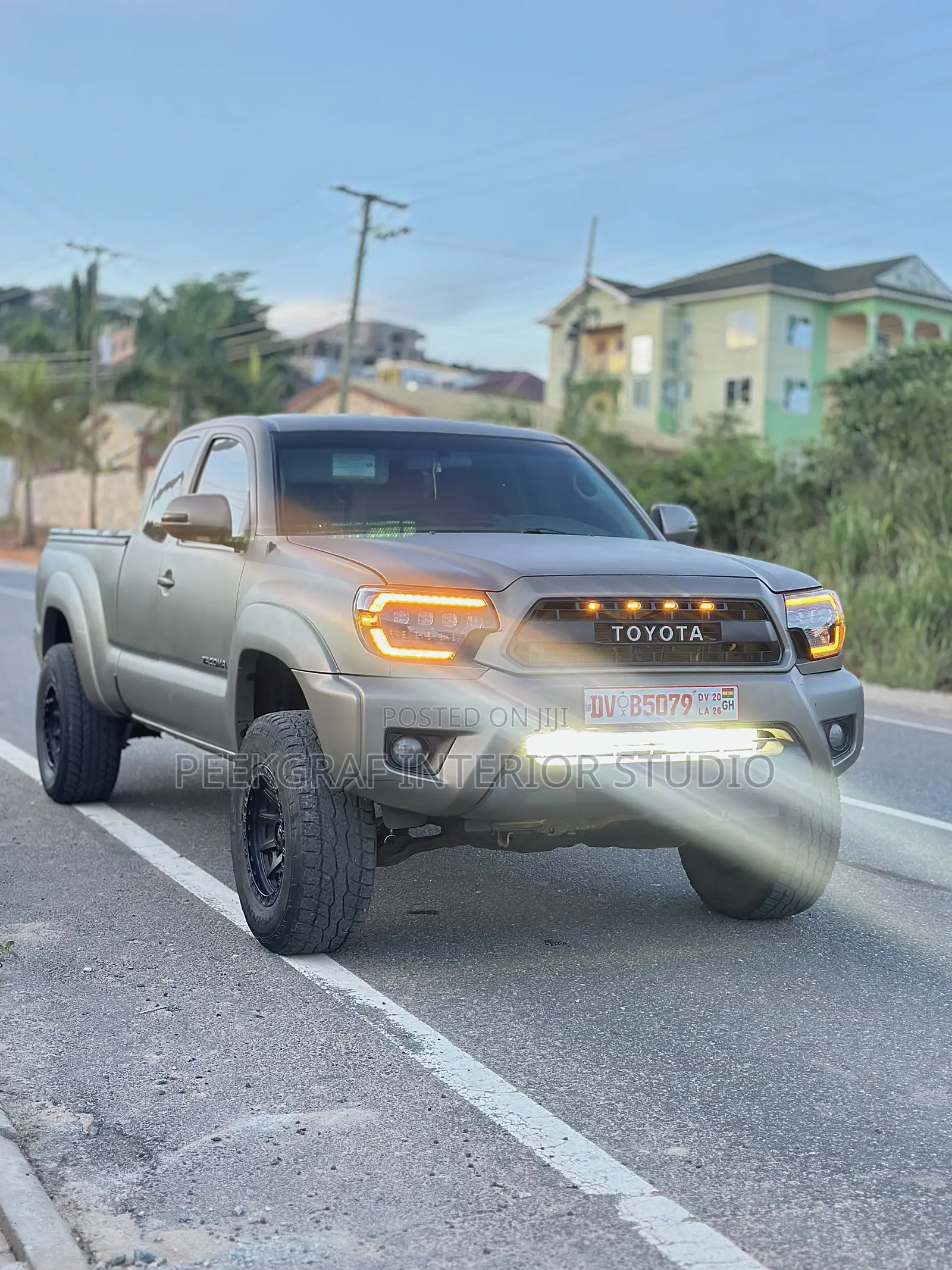 Toyota Tacoma 4dr Access Cab 4WD 6.1 ft. SB (2.7L 4cyl 4A) 2015 Gray