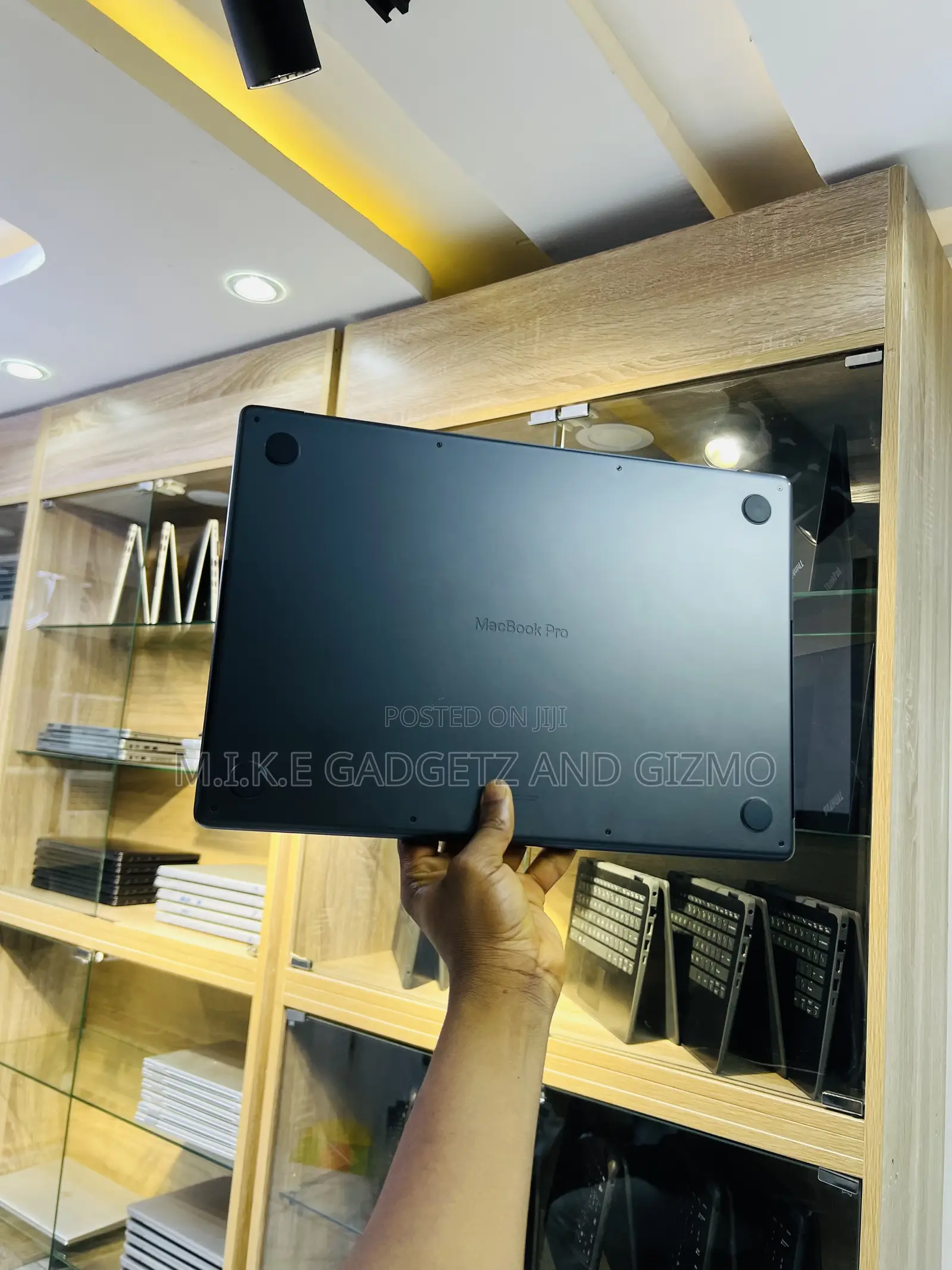 Laptop Apple MacBook Pro 2024 M4 Max 48GB Apple M4 Max SSD 1T
