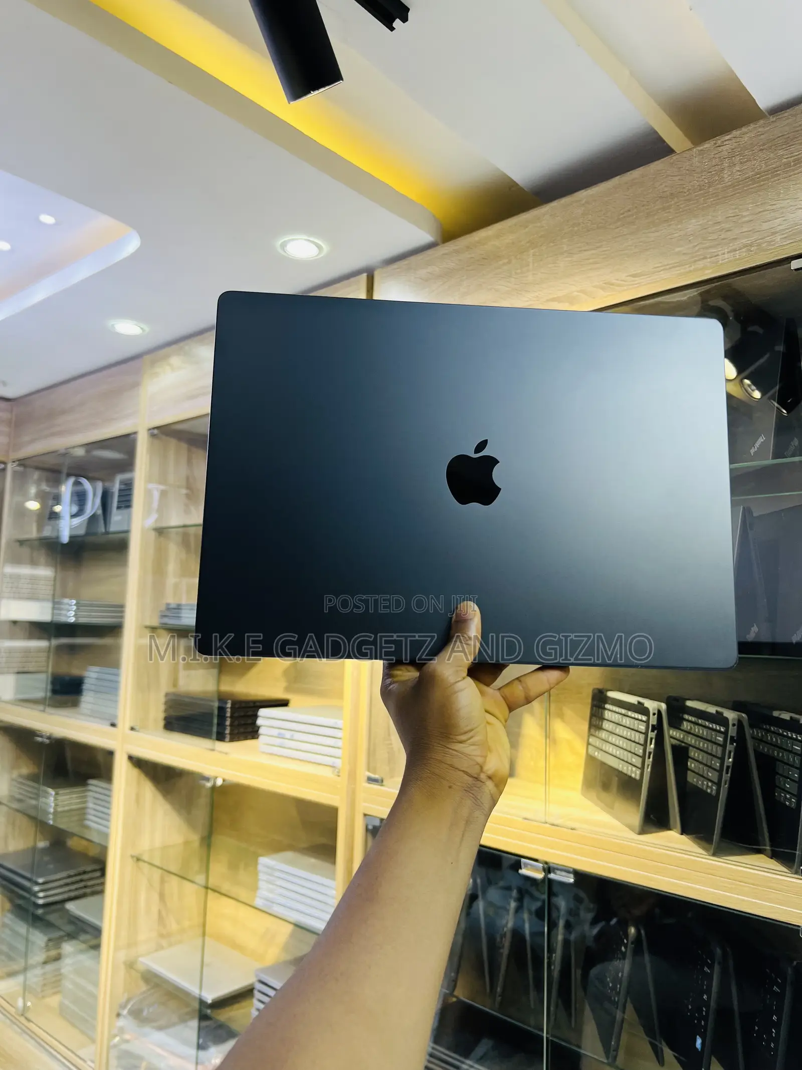 Laptop Apple MacBook Pro 2024 M4 Max 48GB Apple M4 Max SSD 1T