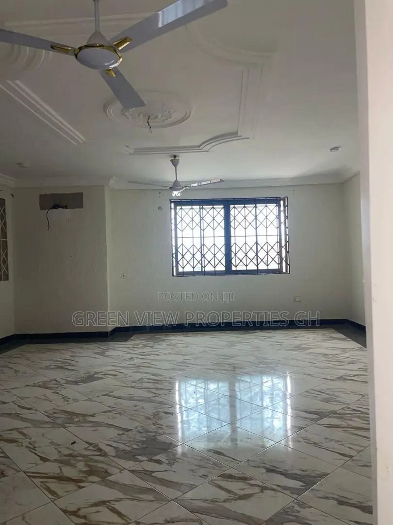2bdrm Apartment in West Hills Mall Area for rent