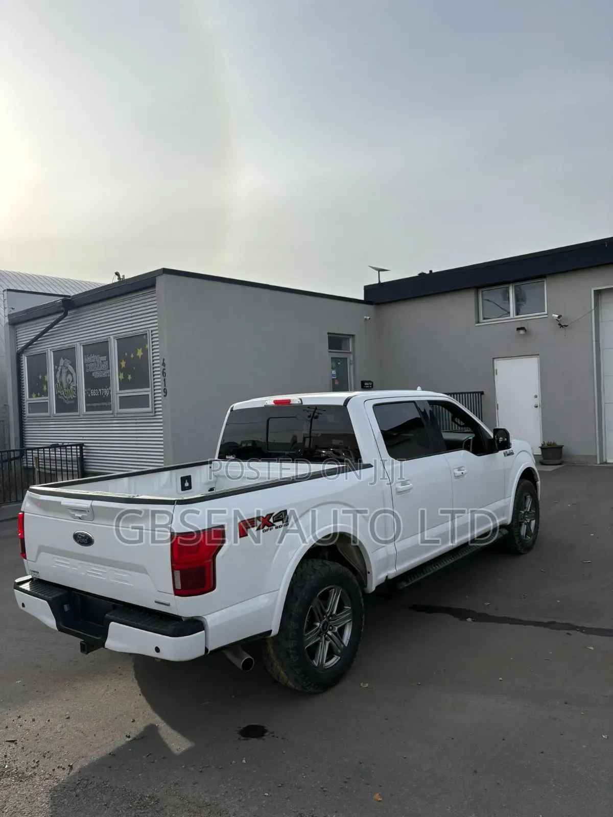 Ford F-150 Lariat 4x4 SuperCrew Cab Styleside 5.5 ft. box 145 in. WB
