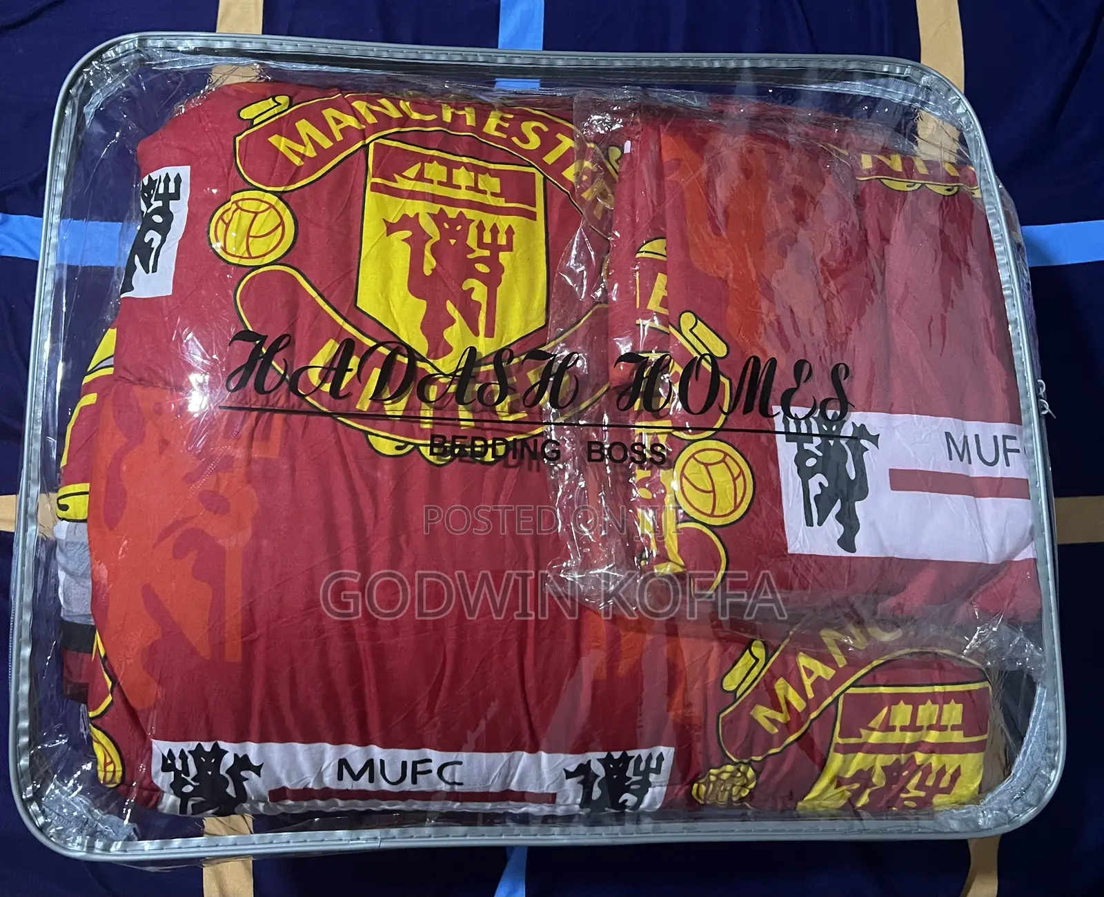 Manchester United King Size Duvet Set With Bedsheets and Pillow Cases