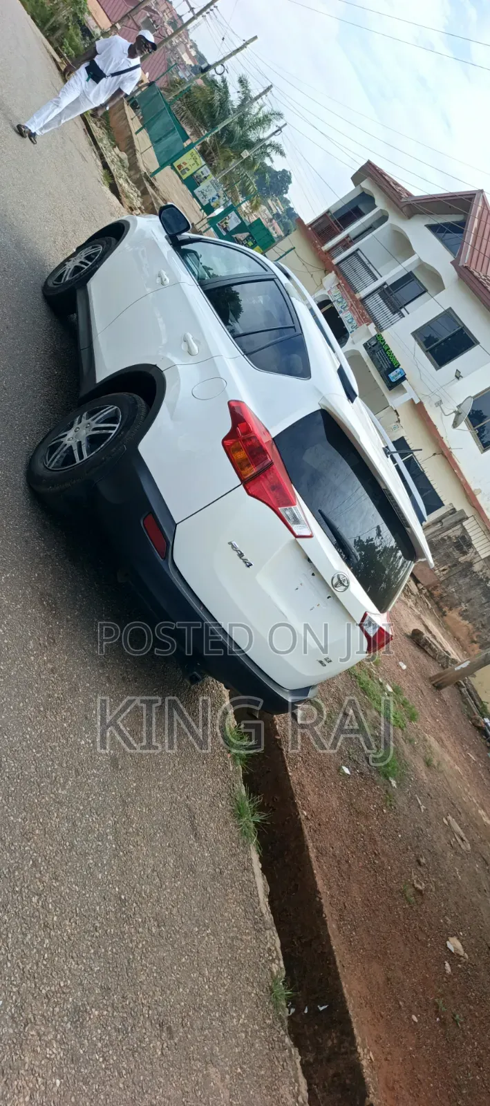 Toyota RAV4 LE 4dr SUV (2.5L 4cyl 6A) 2015 White