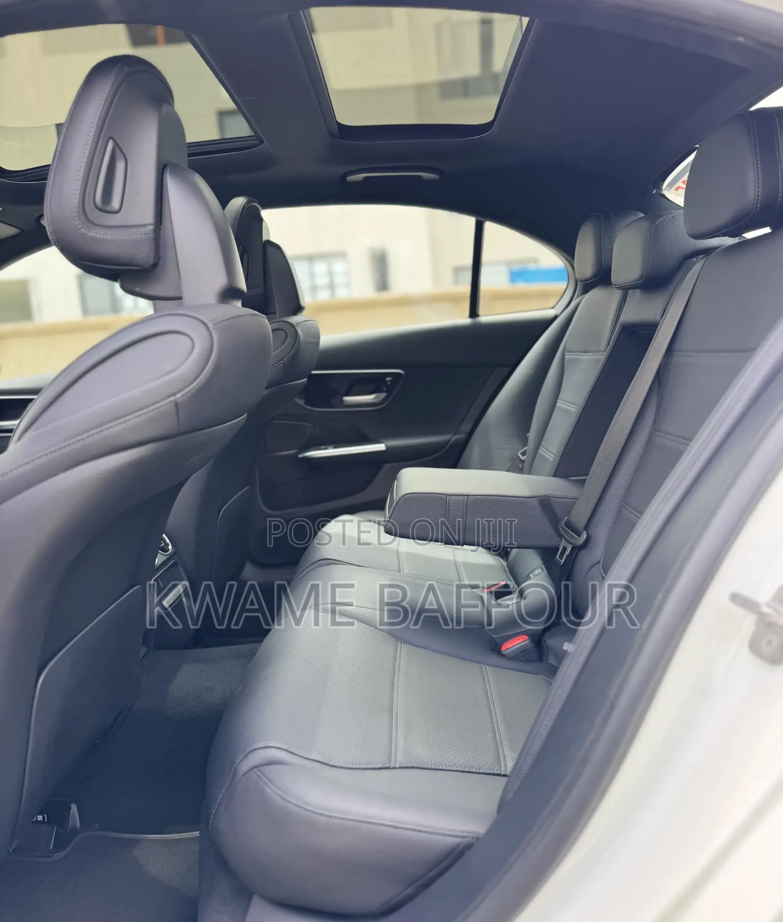 Mercedes-Benz C300 2024 White
