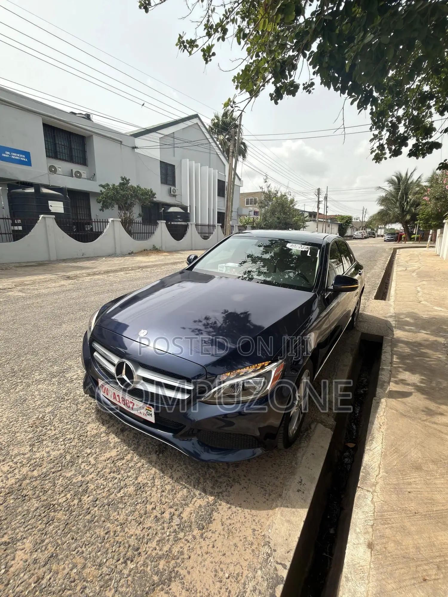 Mercedes-Benz C300 Luxury 4matic Sedan AWD (2.0L 4cyl 7A) 2017 Blue