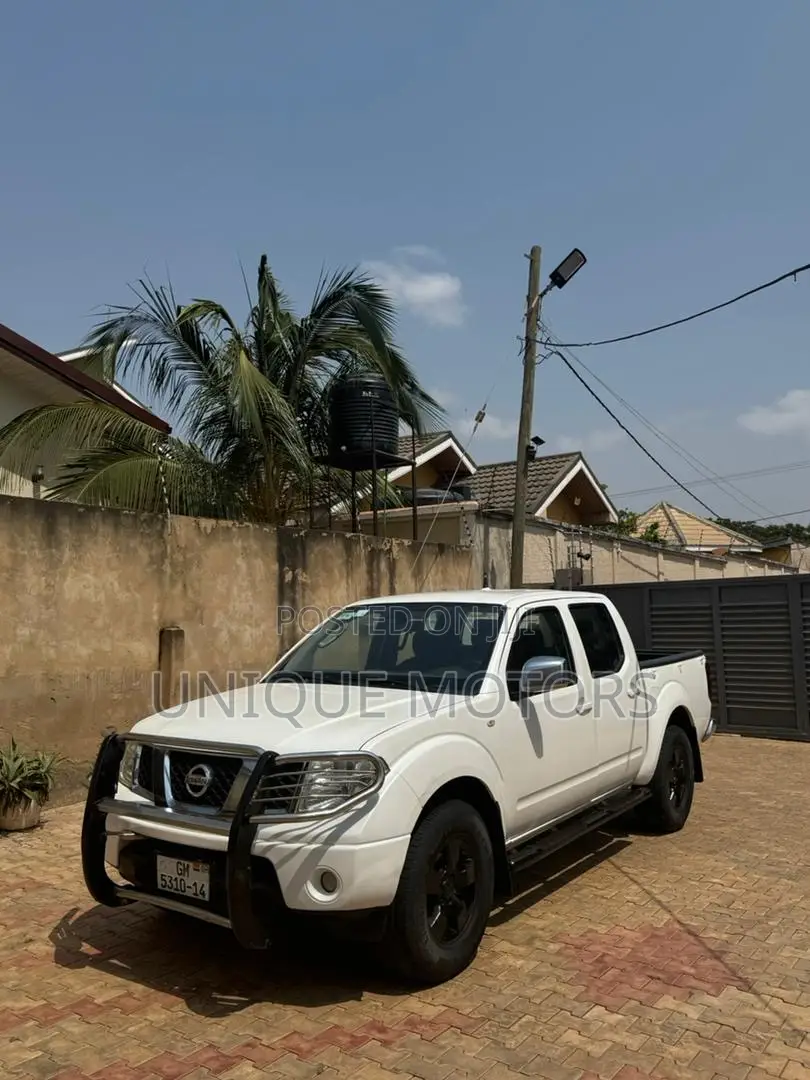 Nissan Navara 2014 White