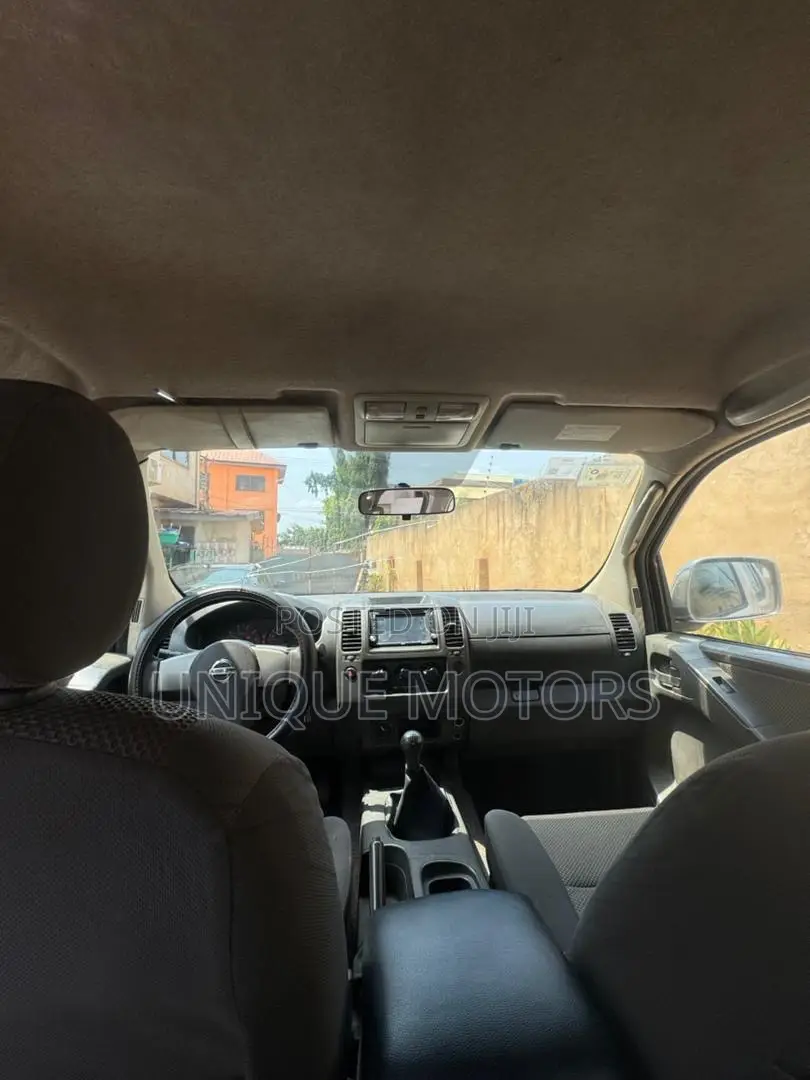 Nissan Navara 2014 White
