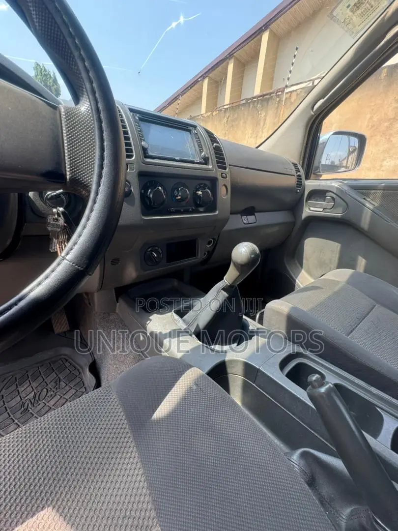 Nissan Navara 2014 White