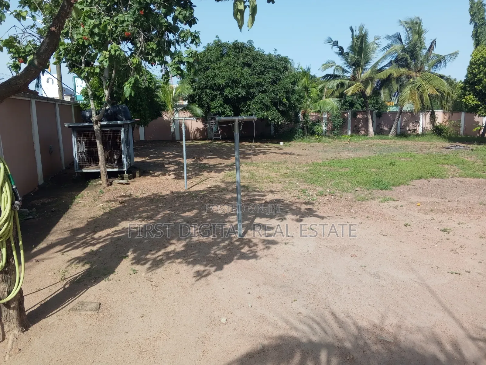 6 Bedroom for Sale on 4 Plot in Kasoa New Market