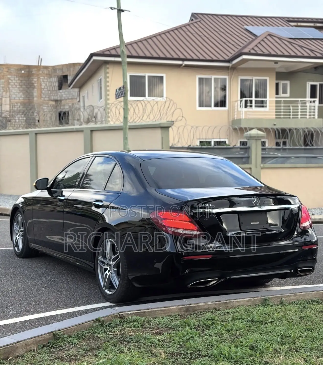 Mercedes-Benz E300 2019 Black